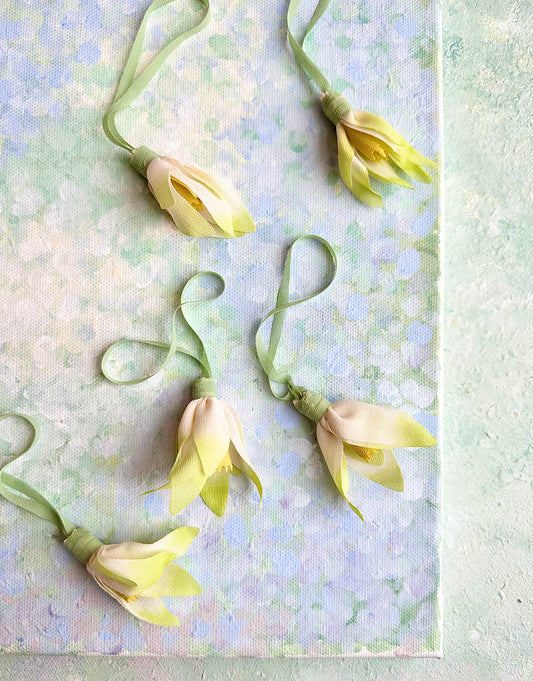 Easter Dorthea Flowers in Box - 2017