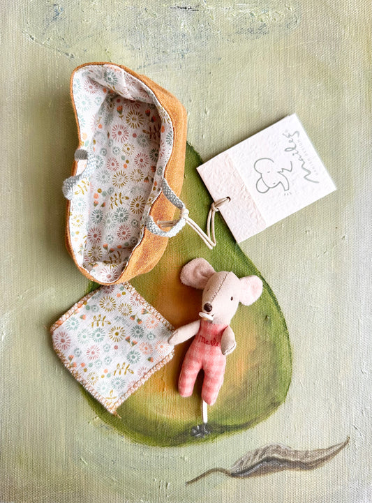 Baby Mouse in Carrycot - 2018