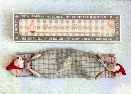 Christmas Mum & Dad in Matchbox - 2017