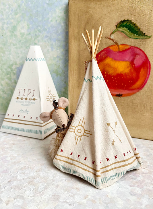 Little Feather with Tent - 2019