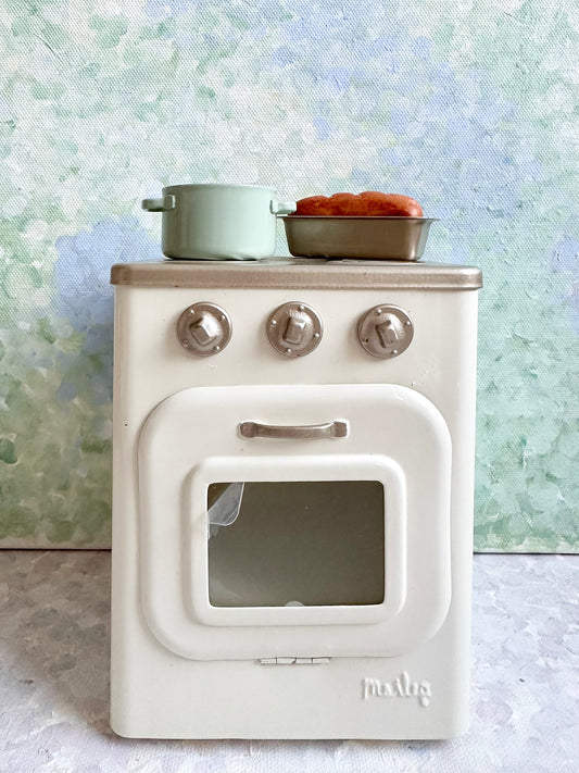 Kitchen Stove - 2017