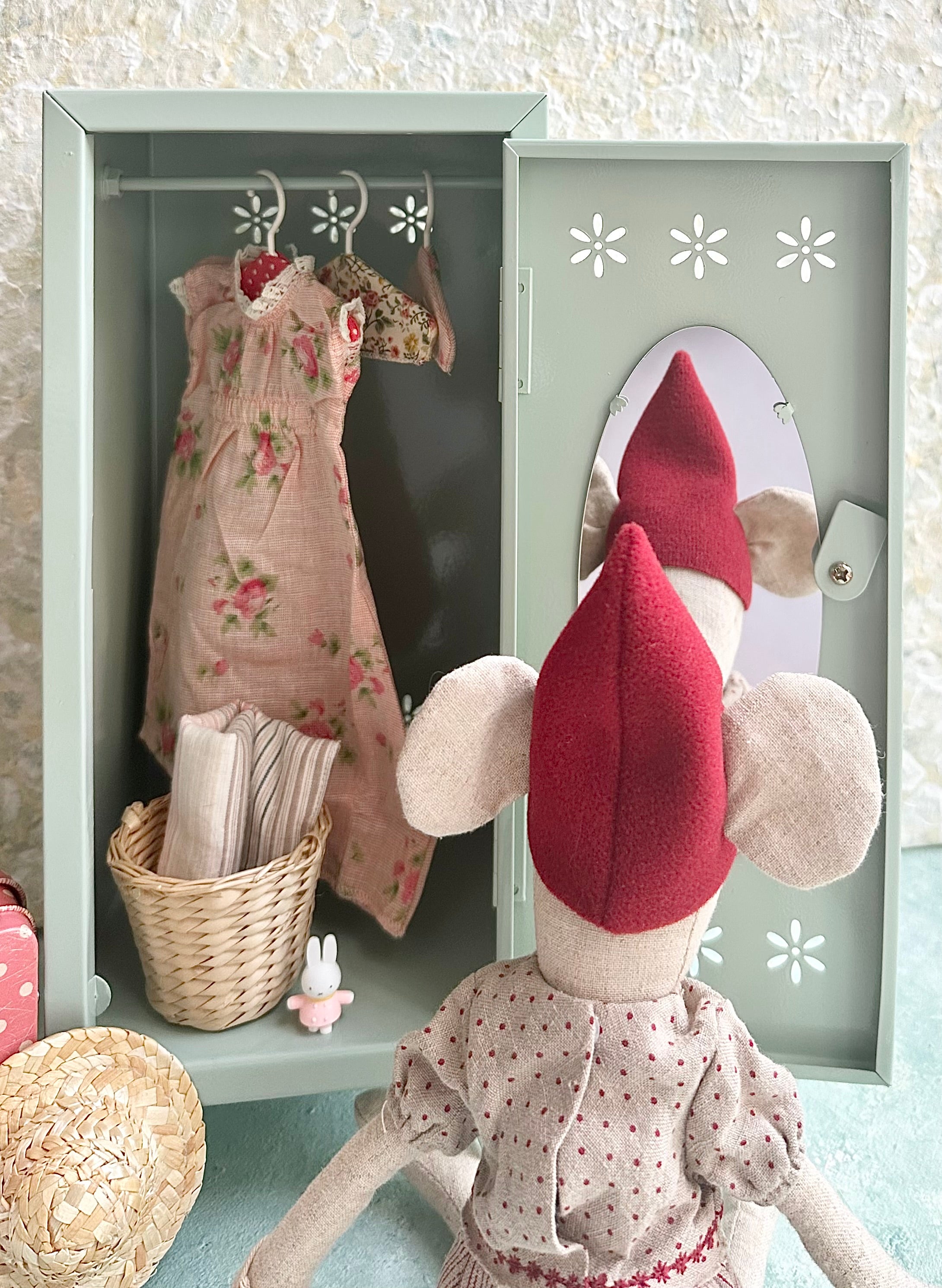 Metal Cabinet - 2015