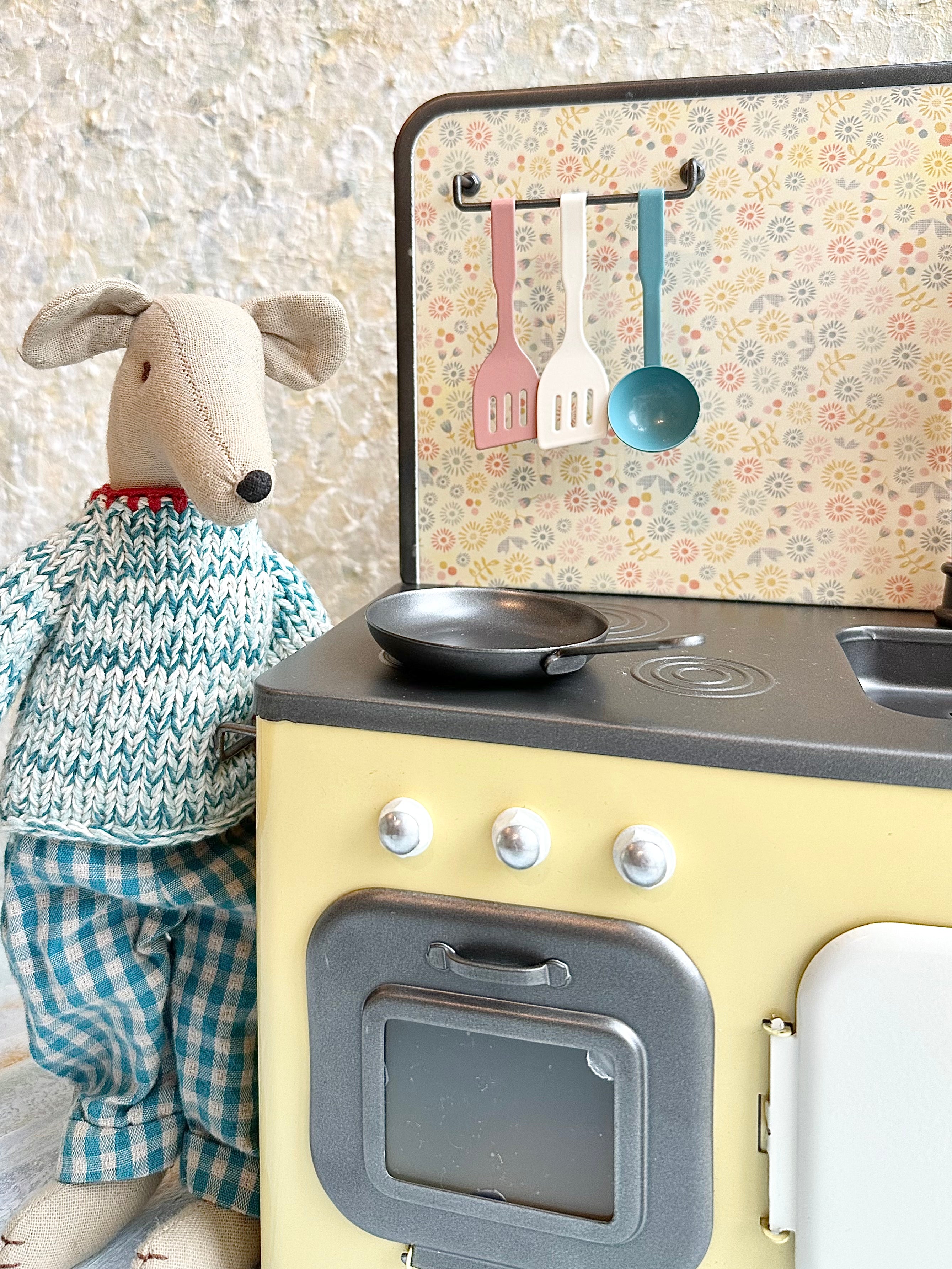 Retro Kitchen - 2016