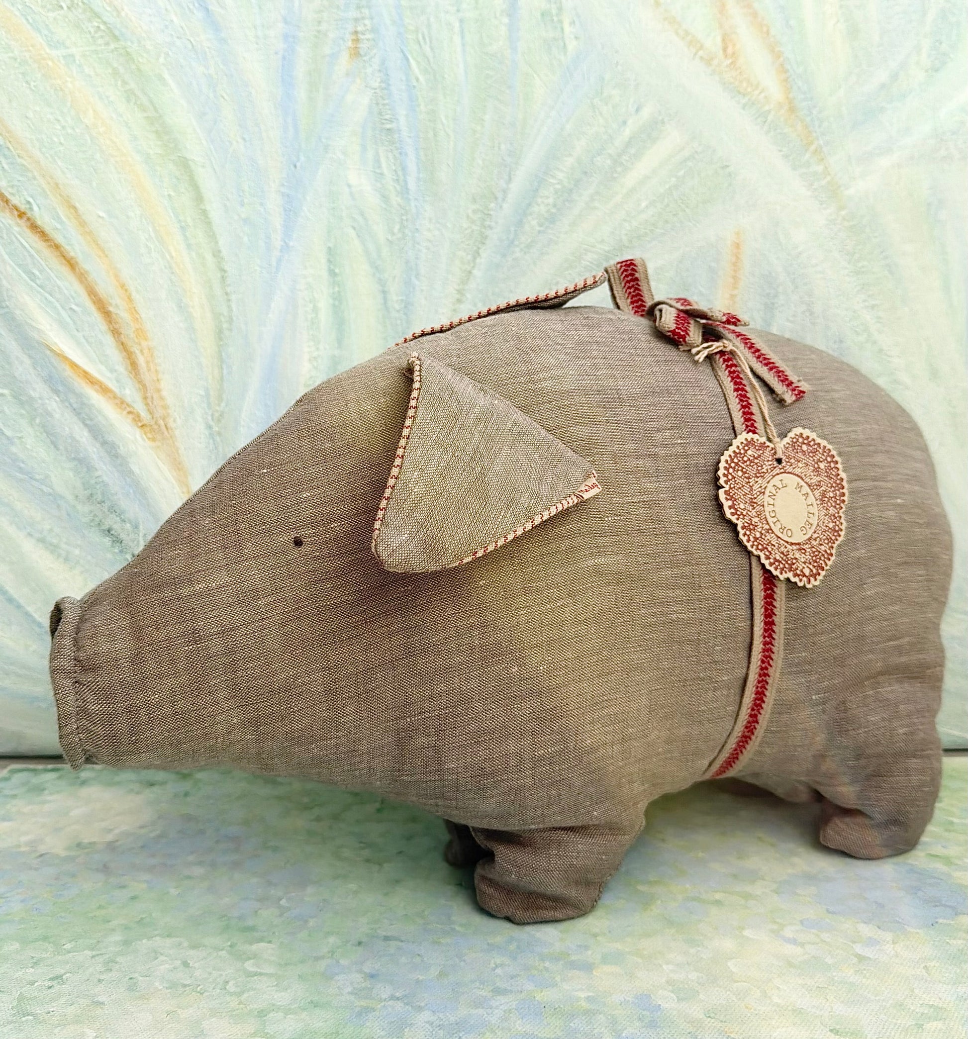 Medium Grey Pig - 2019