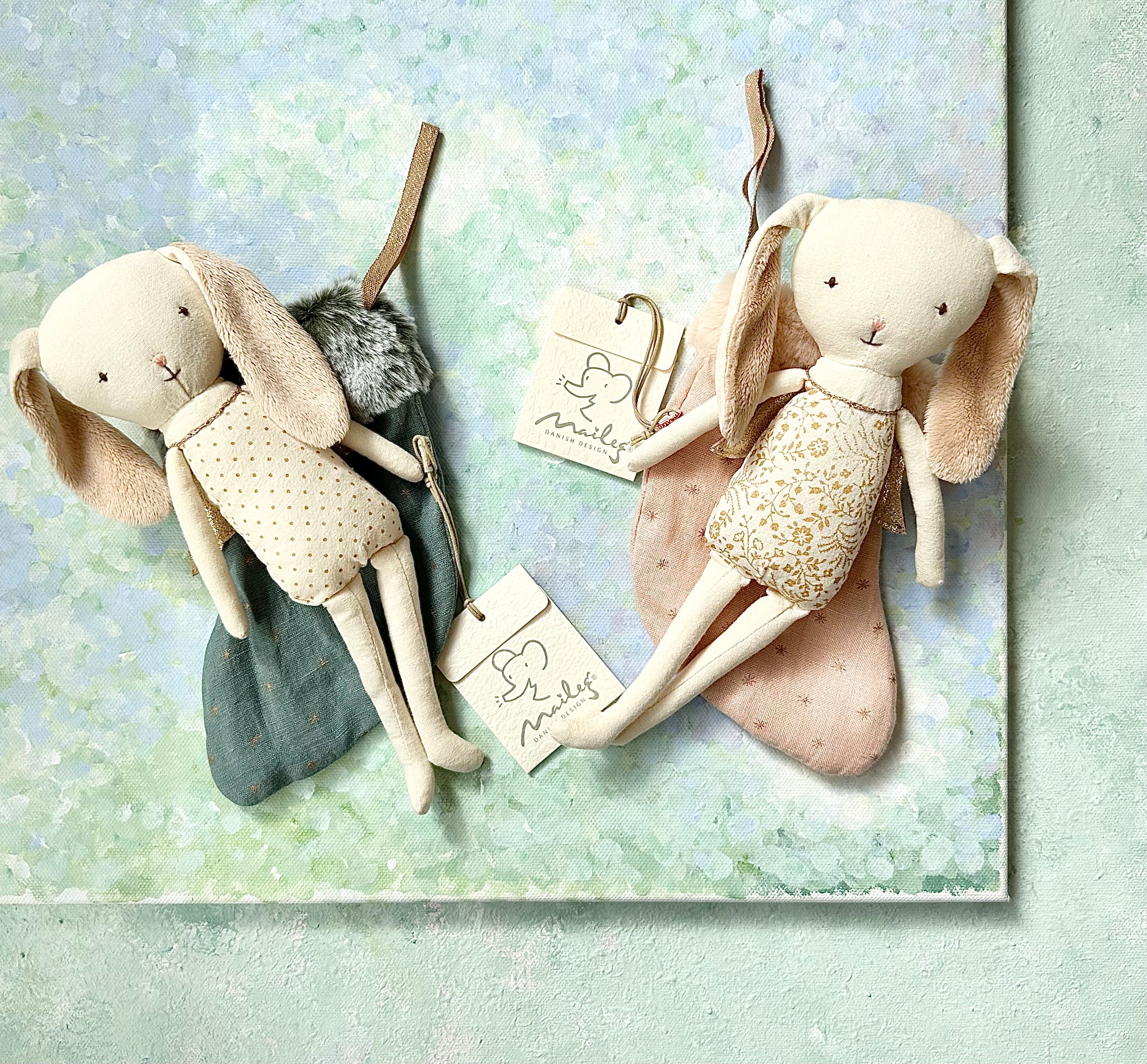 Bunny Angel with Stocking - 2017