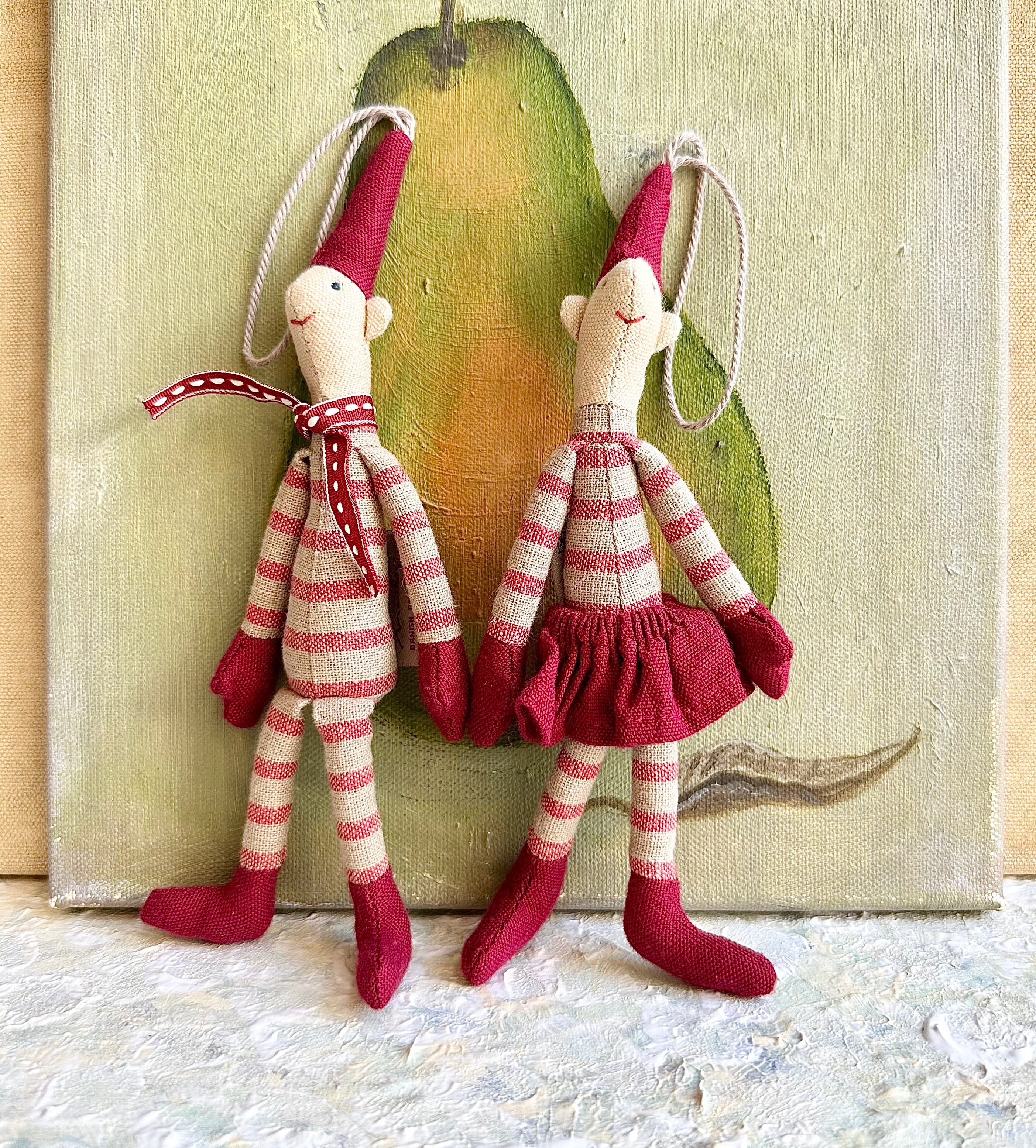 Micro Pixy Hanging - 2005