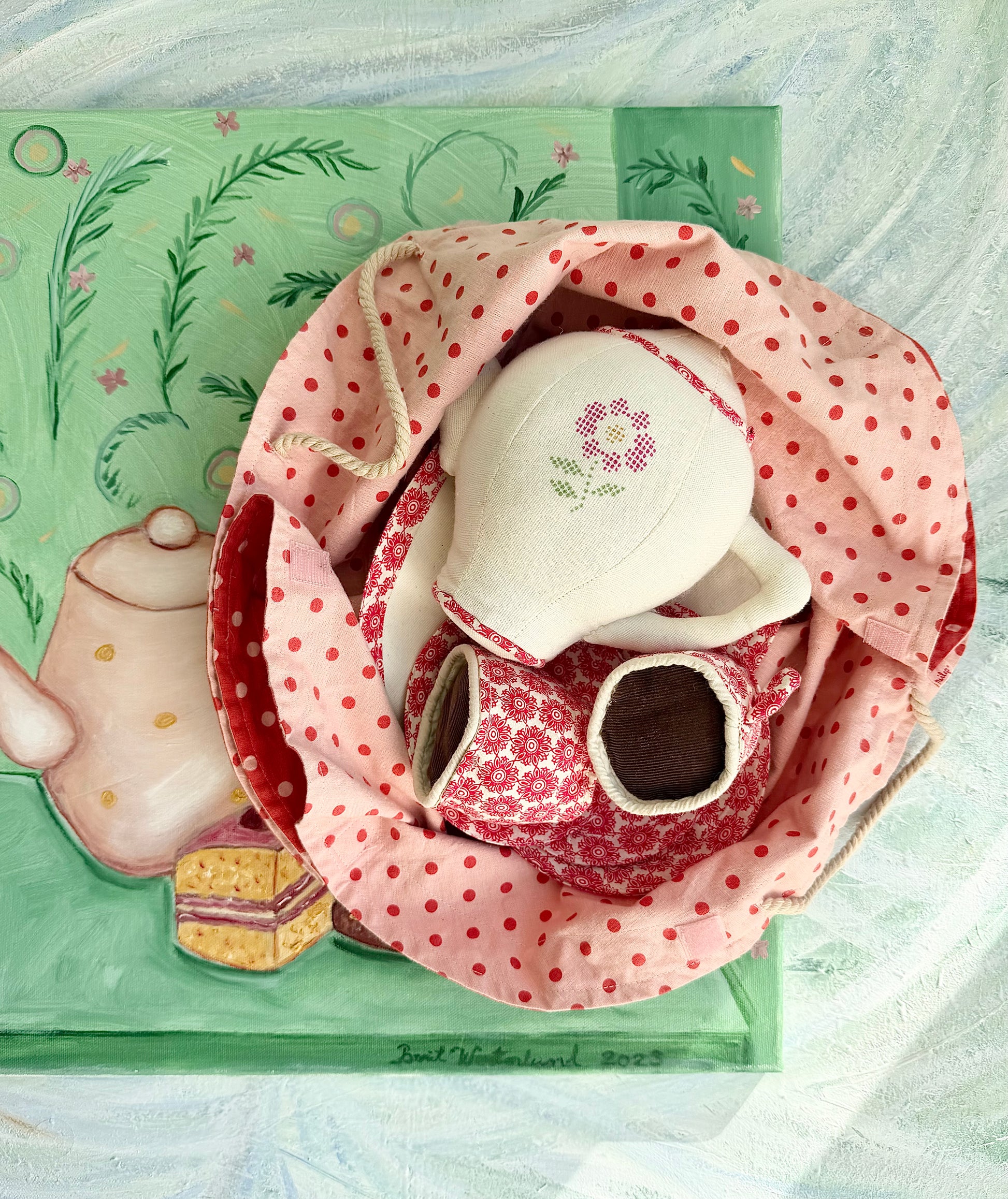 Tea Set in Picnic Bag - 2011