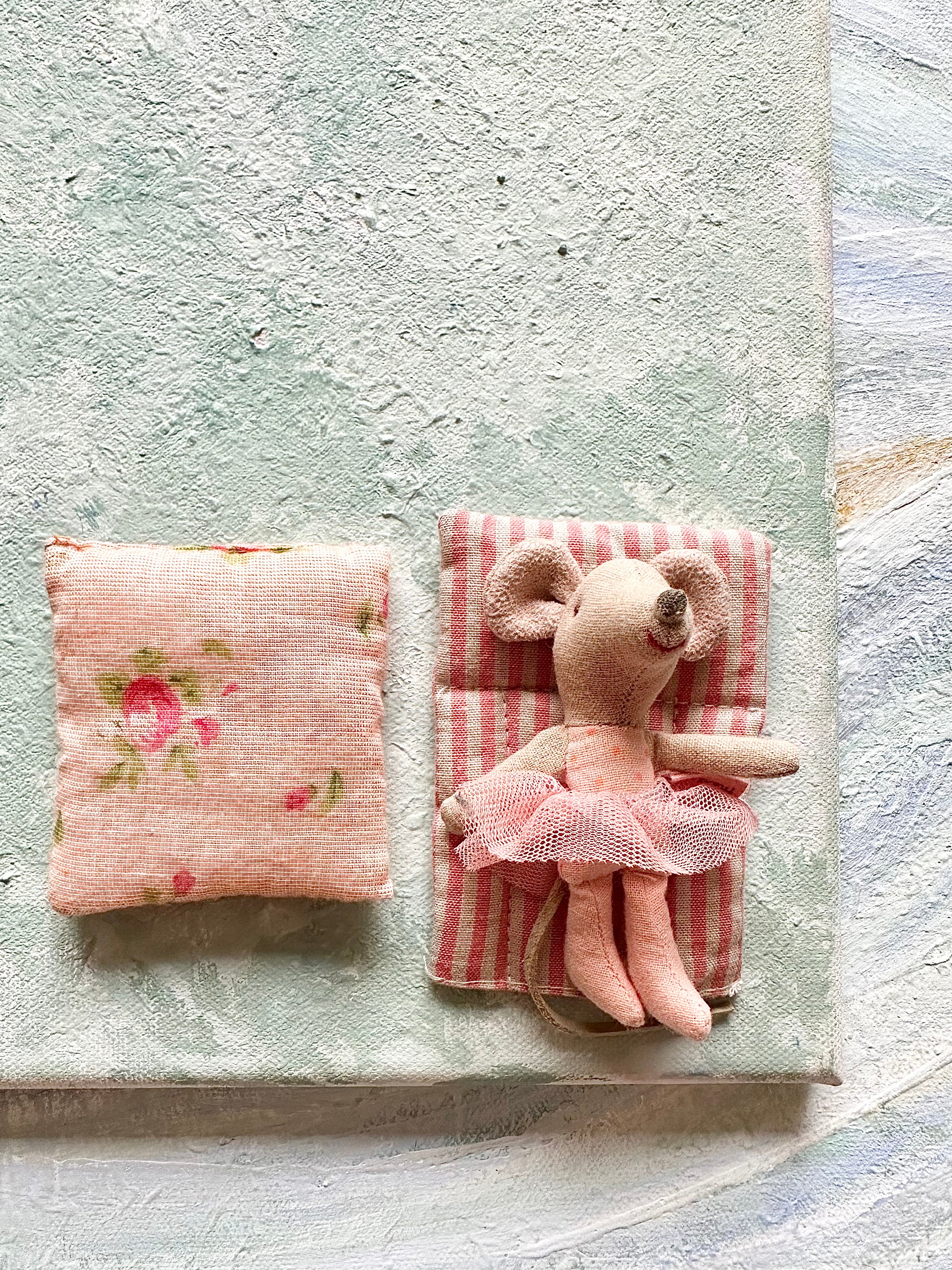 Little Sister in Matchbox - 2014