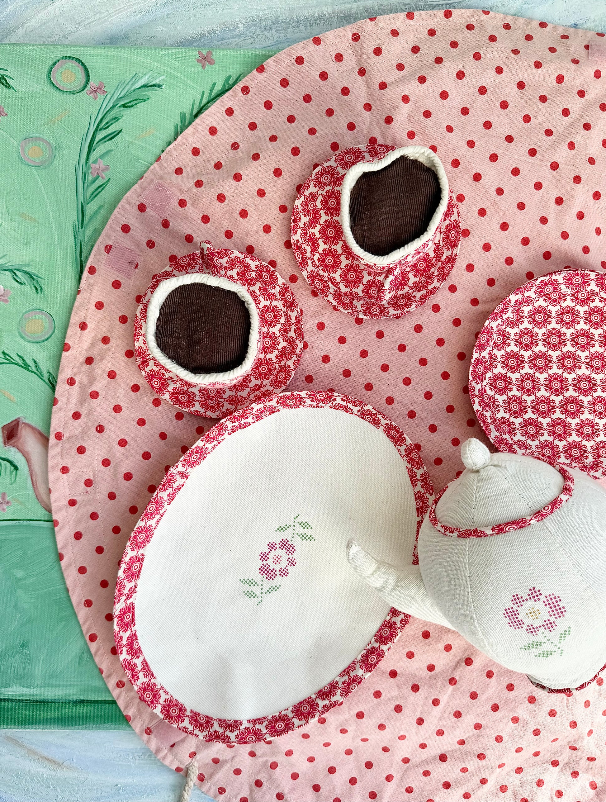 Tea Set in Picnic Bag - 2011
