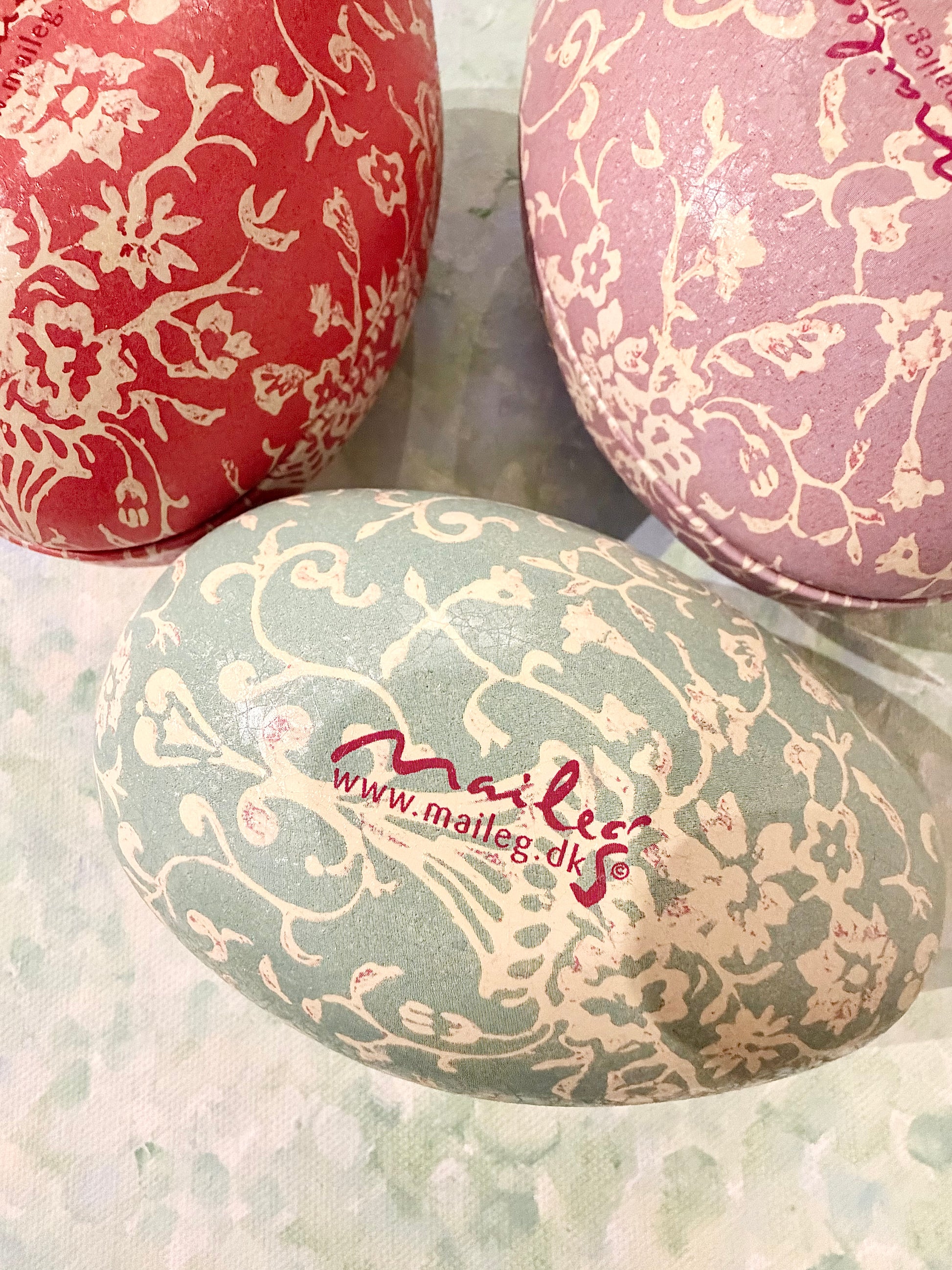 Large Easter Metal Egg - 2006