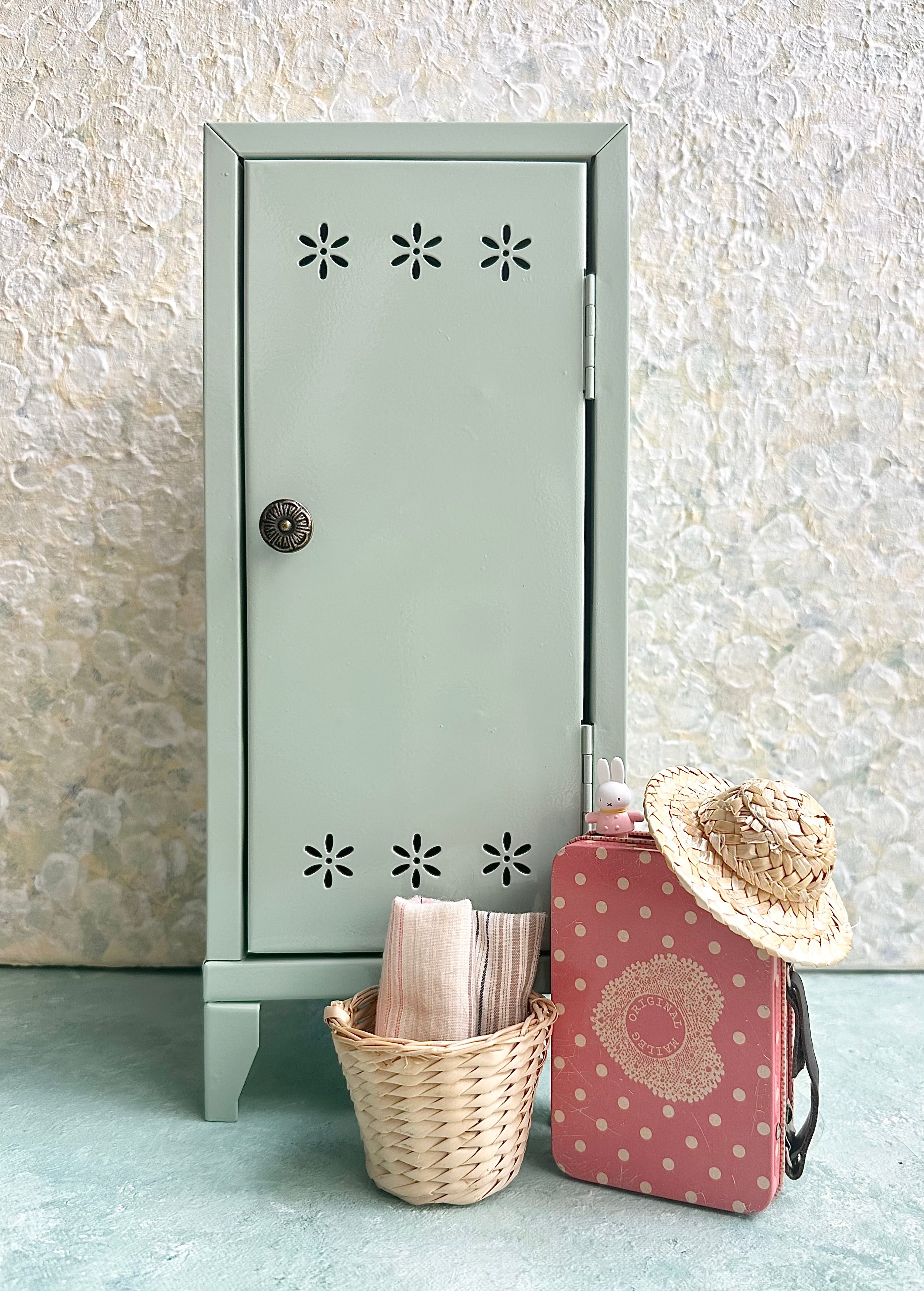 Metal Cabinet - 2015