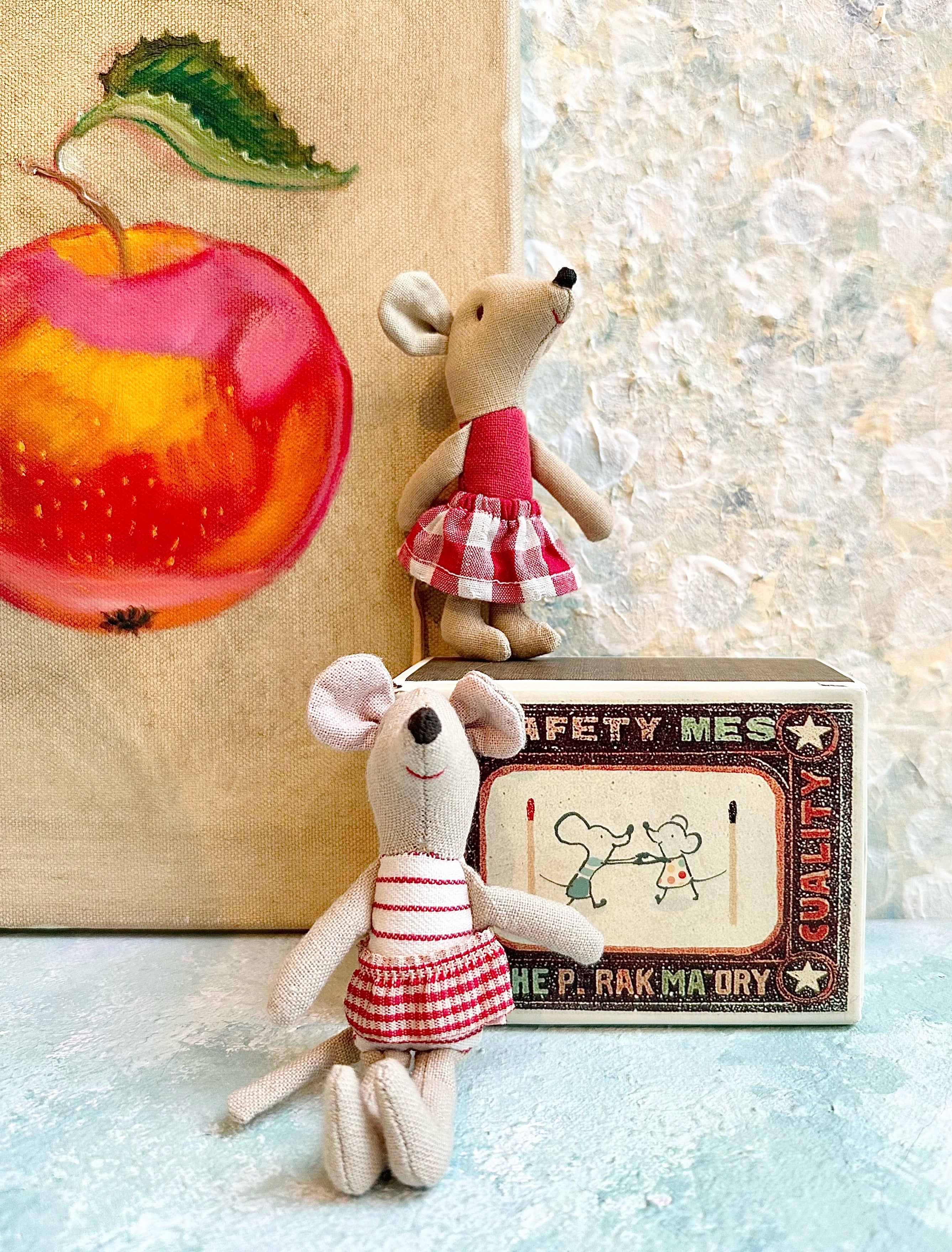 Little Sister in Matchbox - 2011