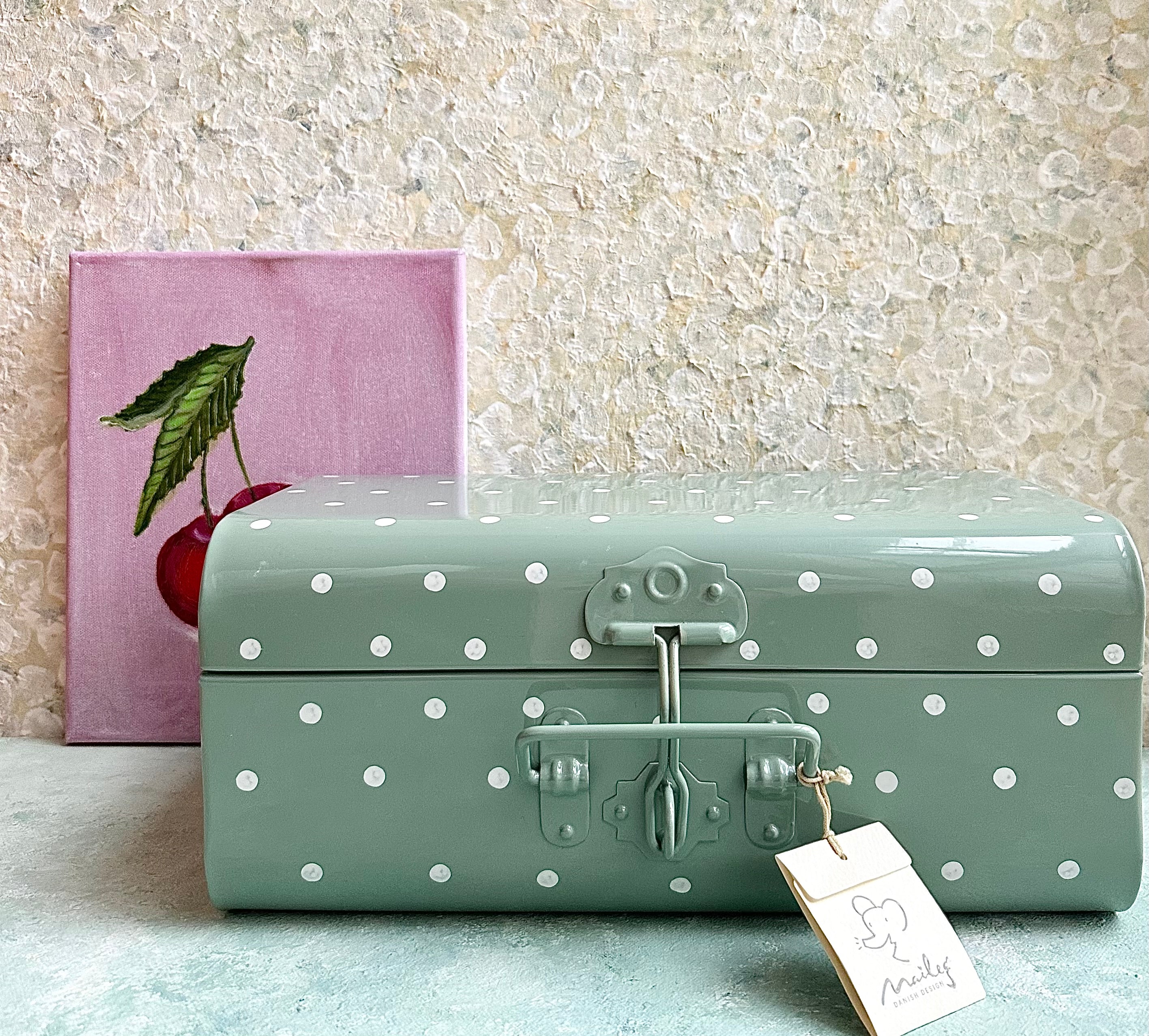 Polka Suitcase Storage - 2020