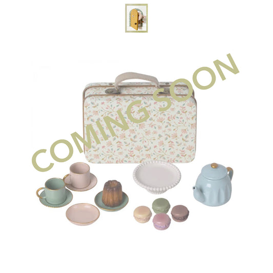 Afternoon Treat Merle - 2023