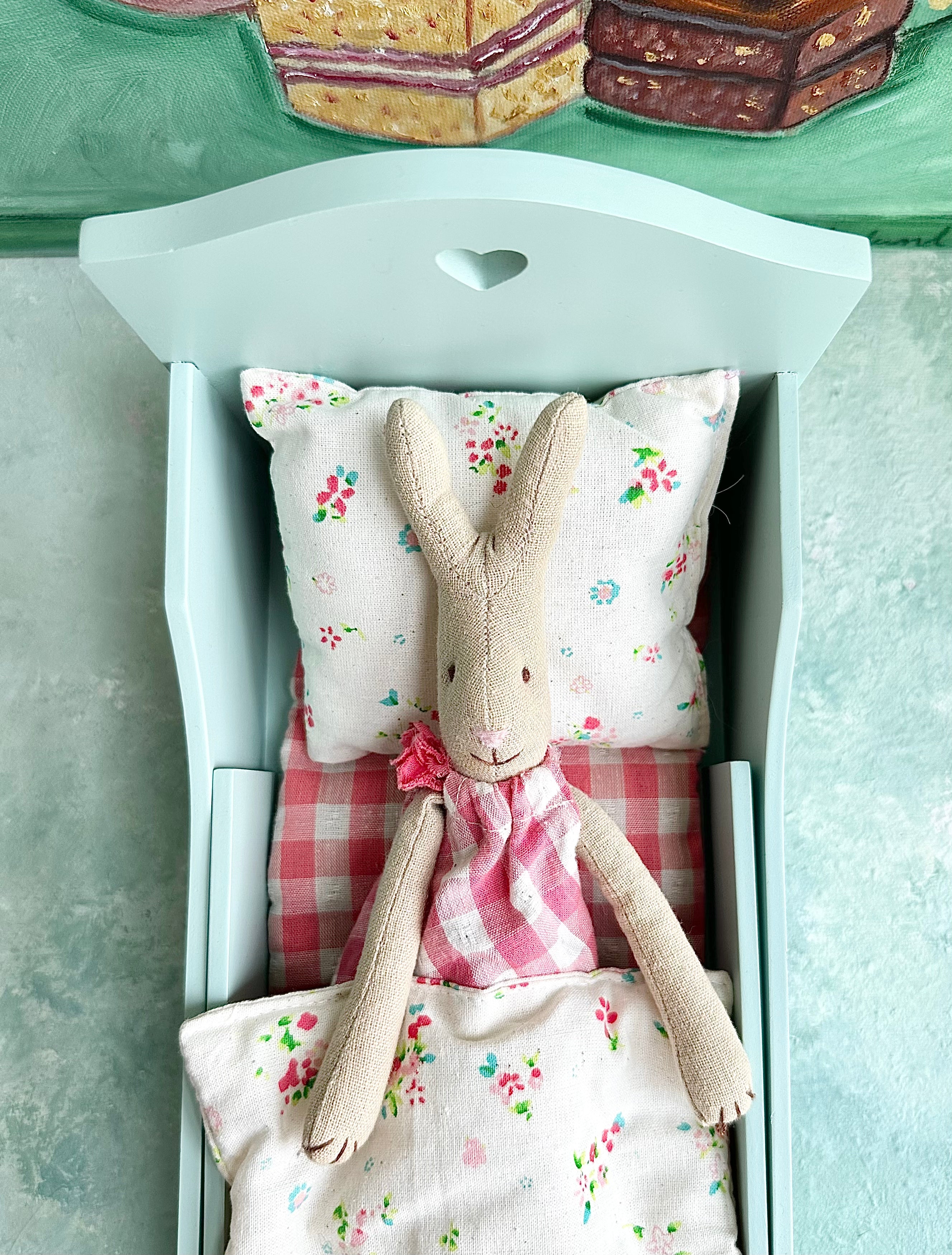 Pull Out Bed with Bedlinen - 2012