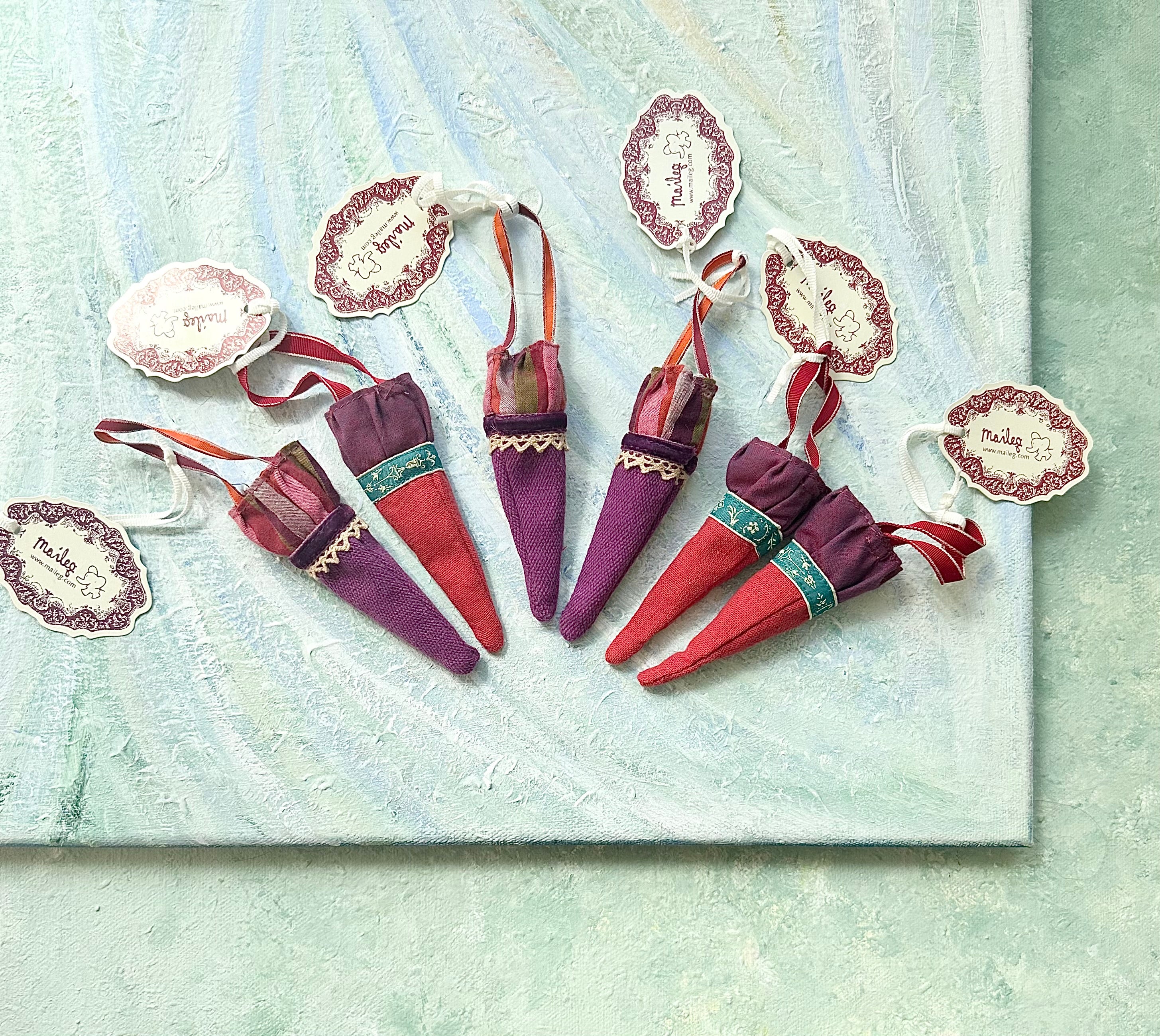 Christmas Ornament Mini Cornet - 2012