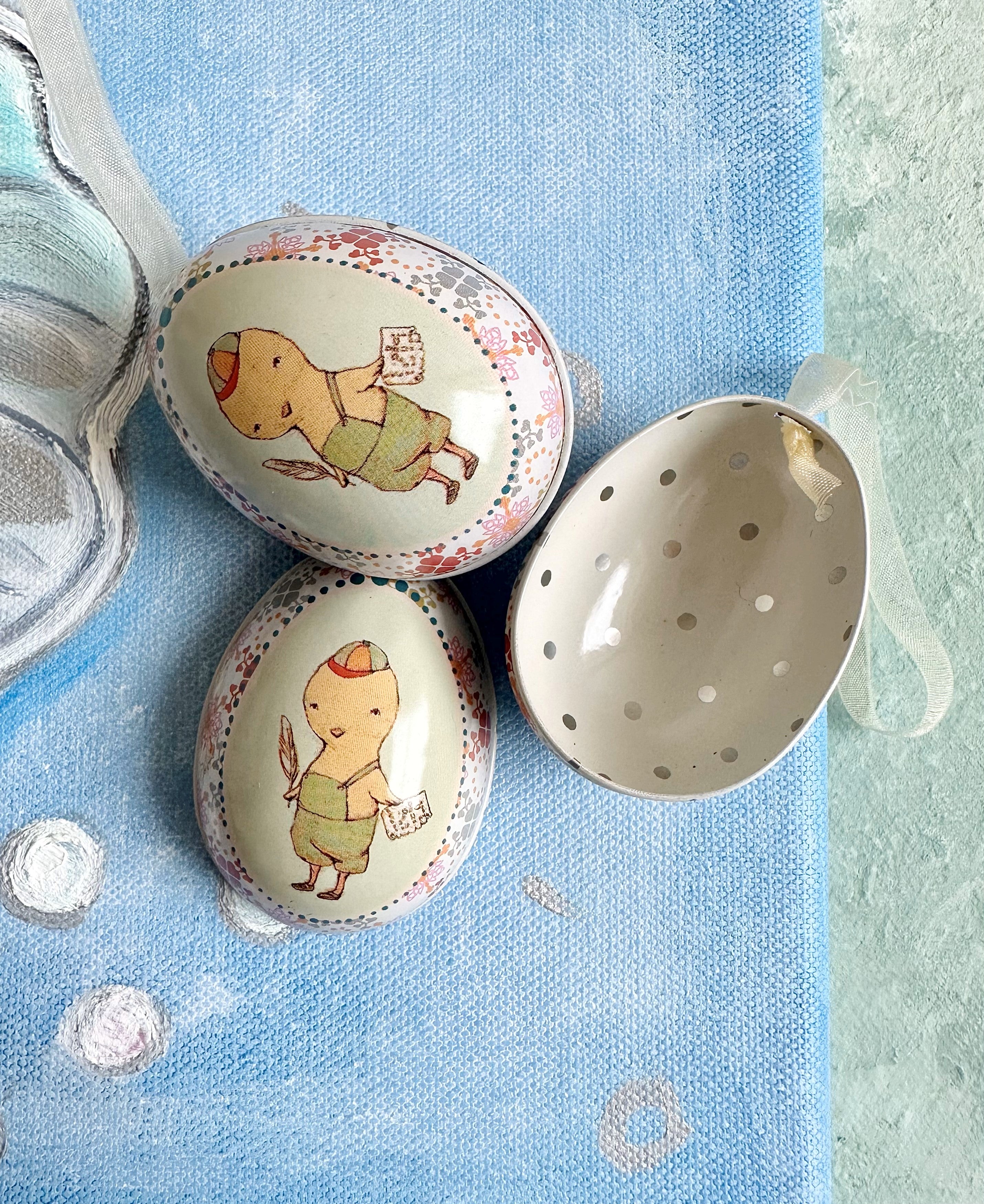 Mini Easter Metal Egg - 2010