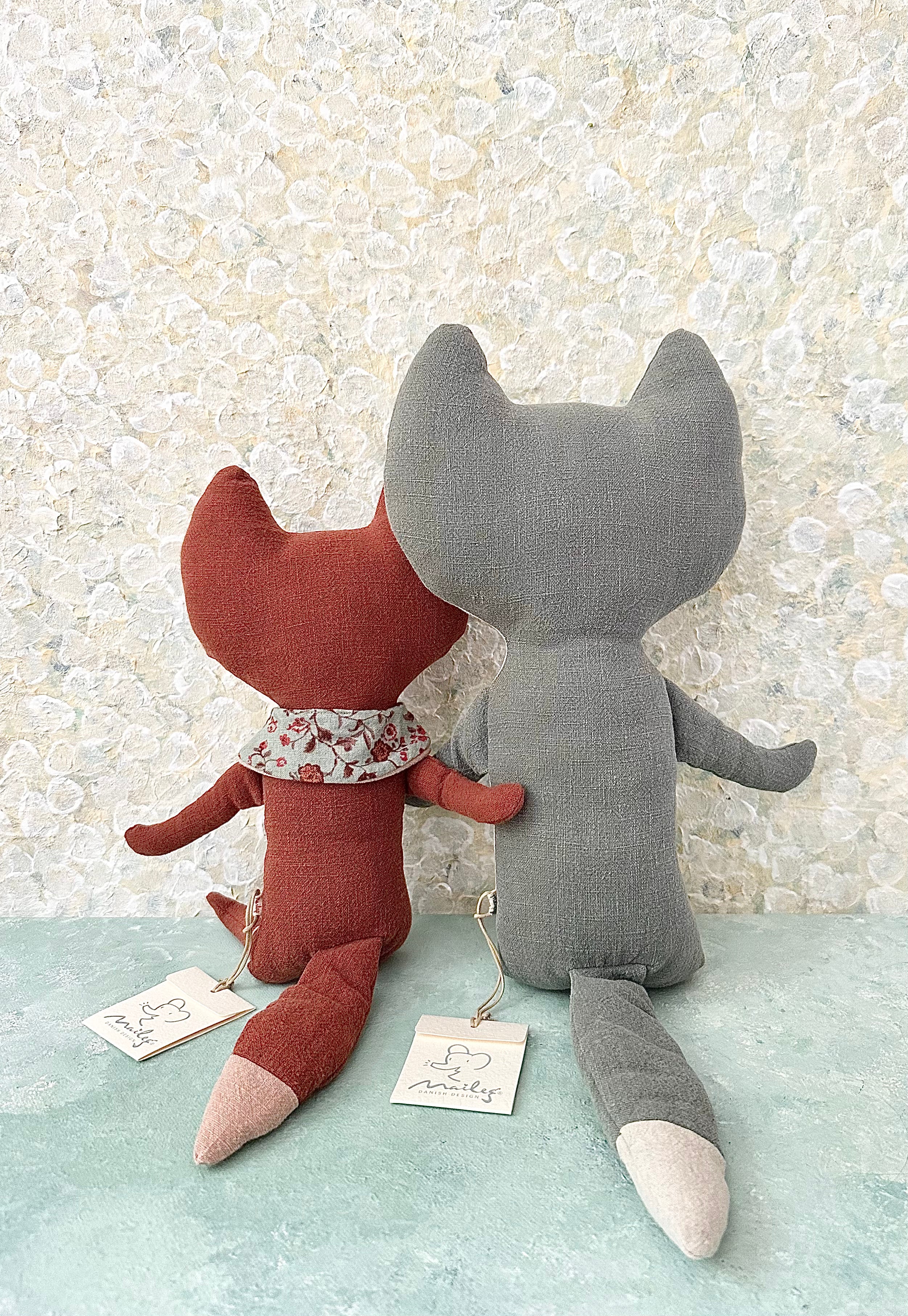 Fox & Friends: Medium Fox - 2017