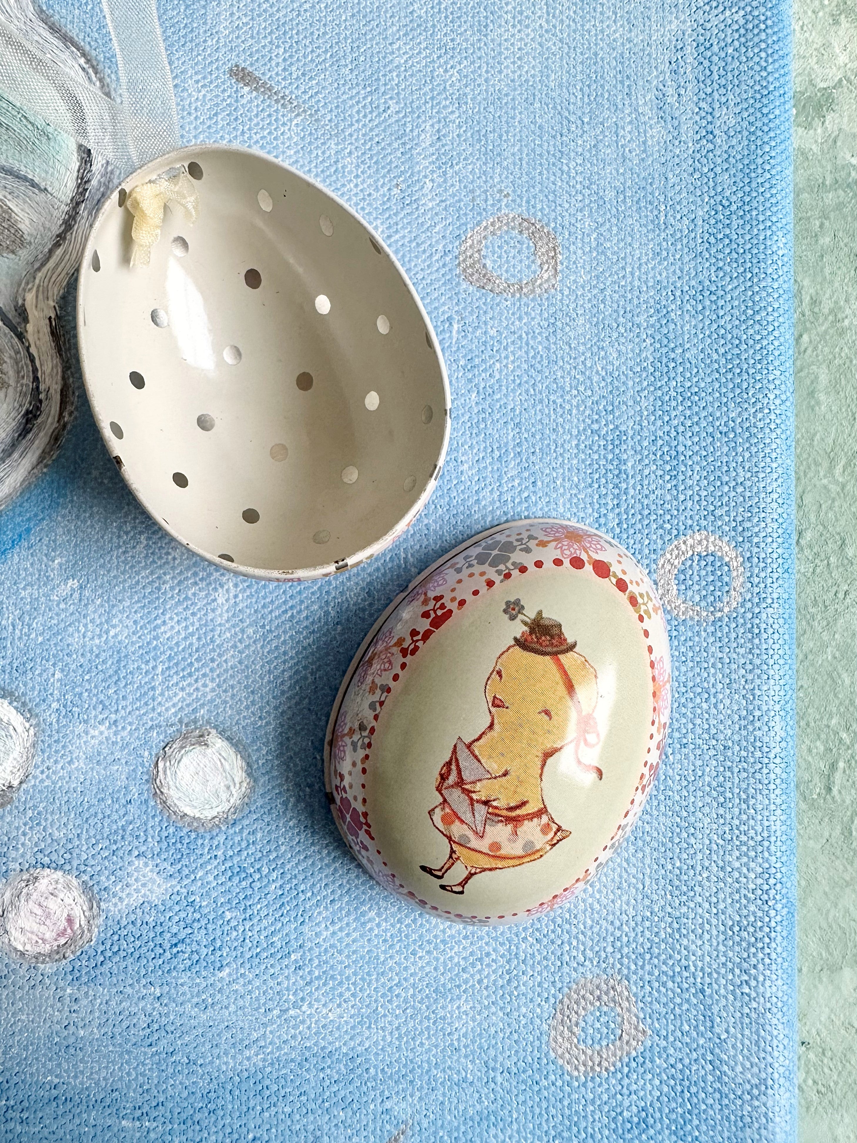 Mini Easter Metal Egg - 2010