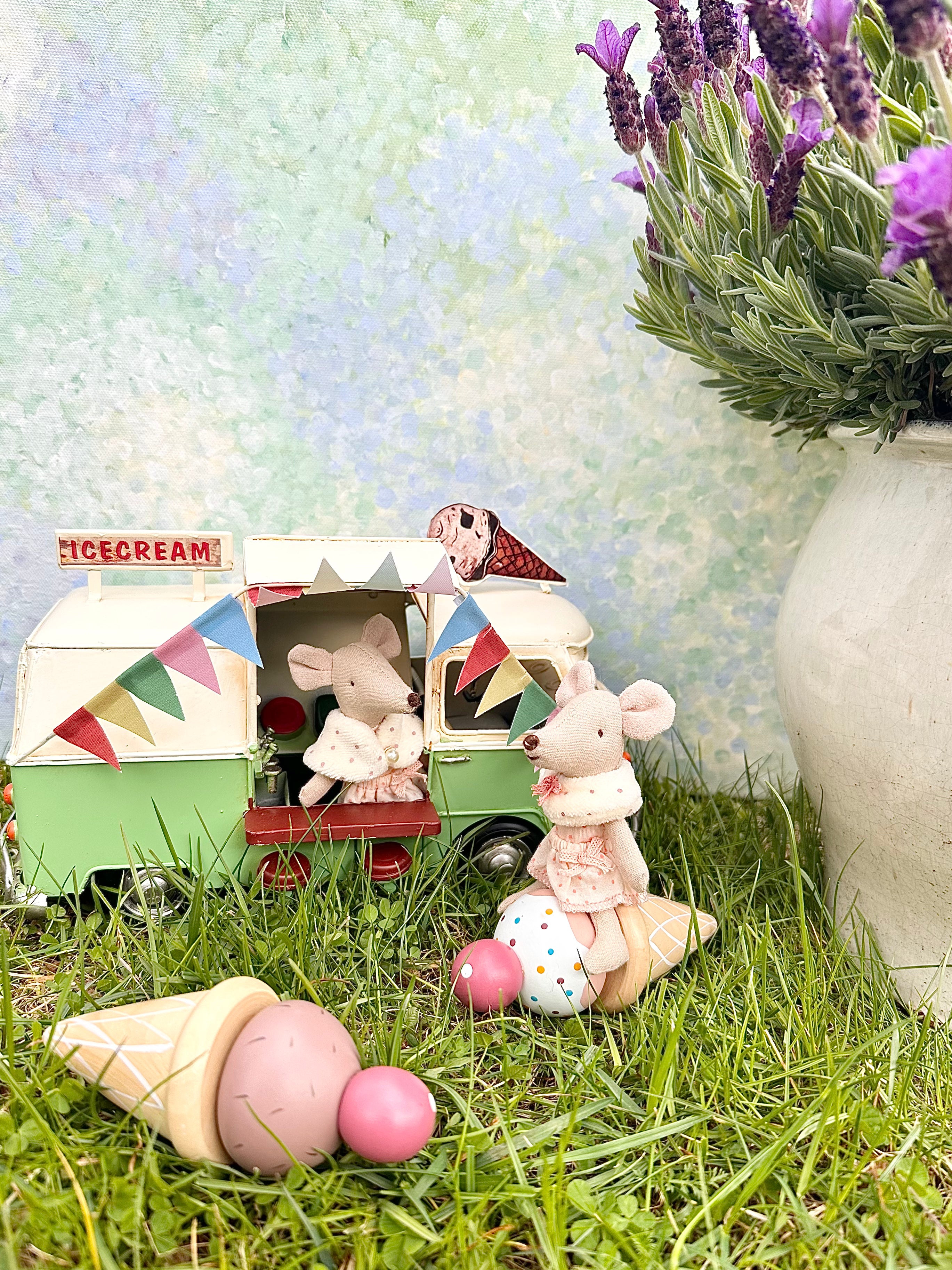 Vintage Ice Cream Van