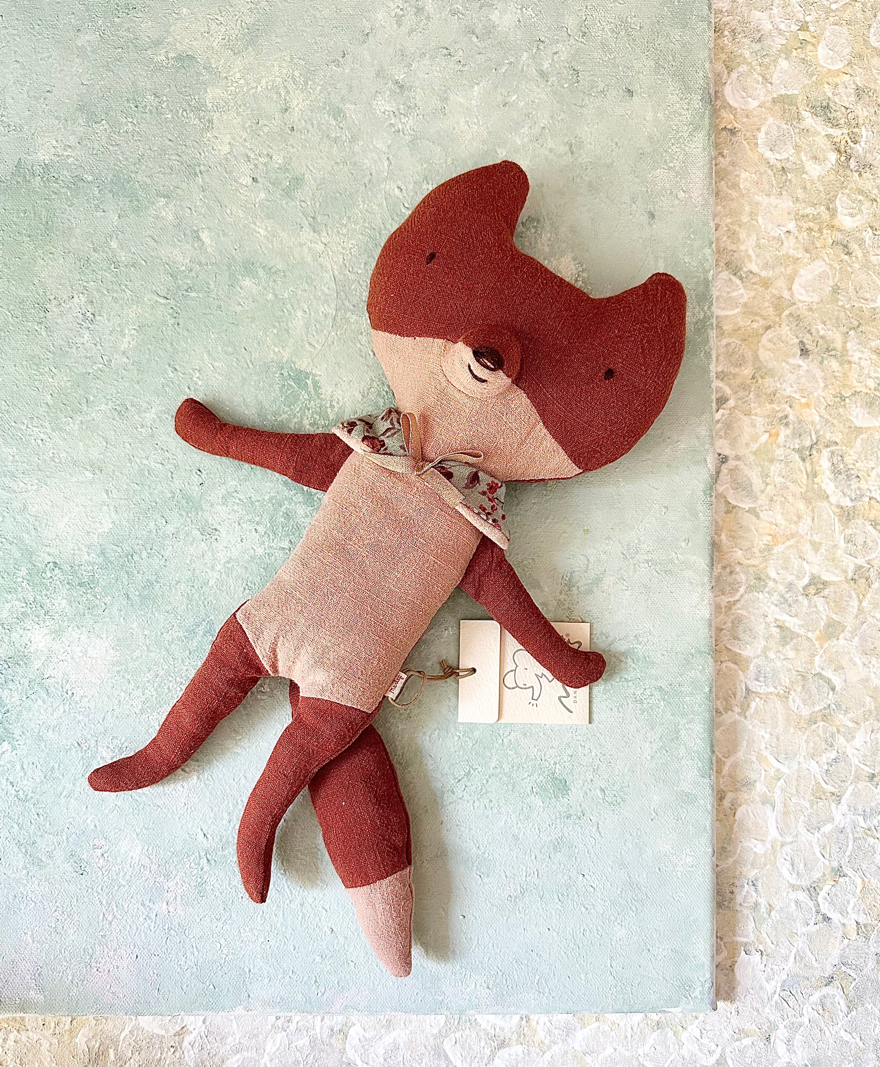 Fox & Friends: Medium Fox - 2017