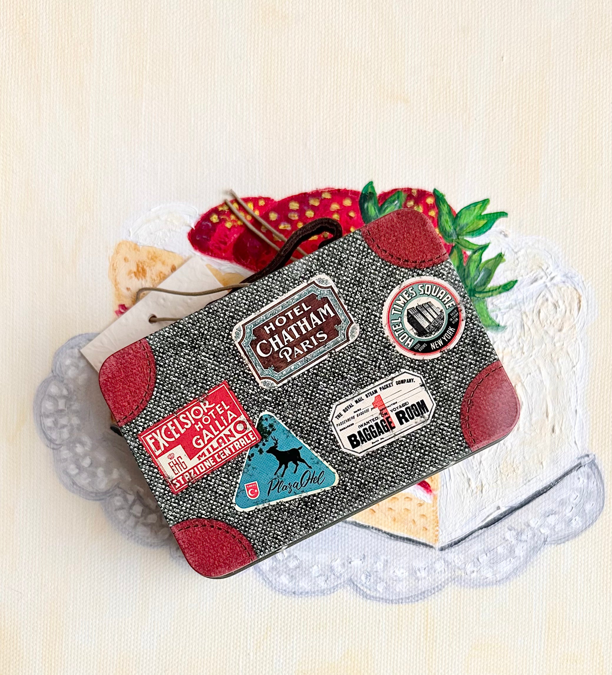 Suitcase/tin - Travel