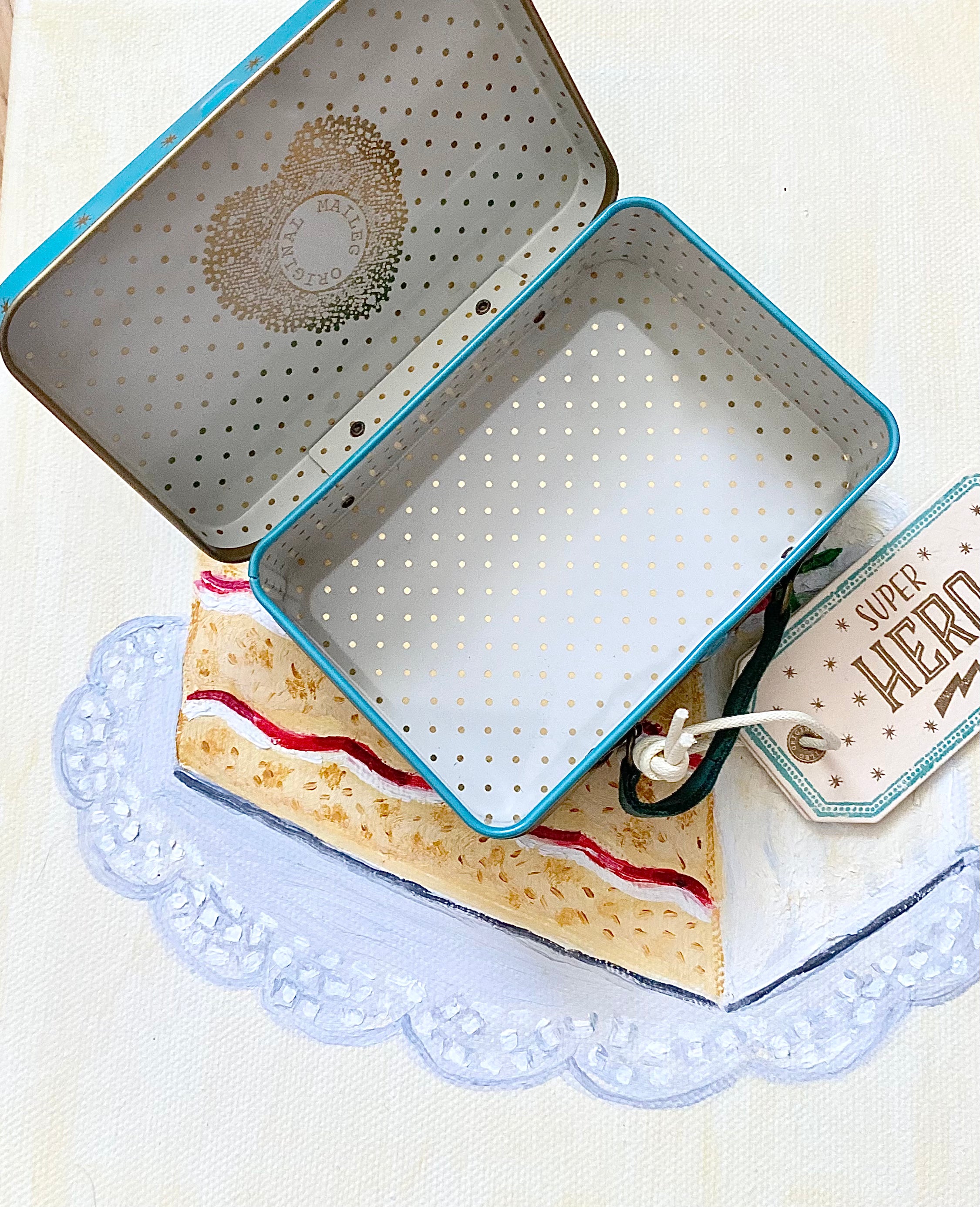 Suitcase/tin - Super Hero