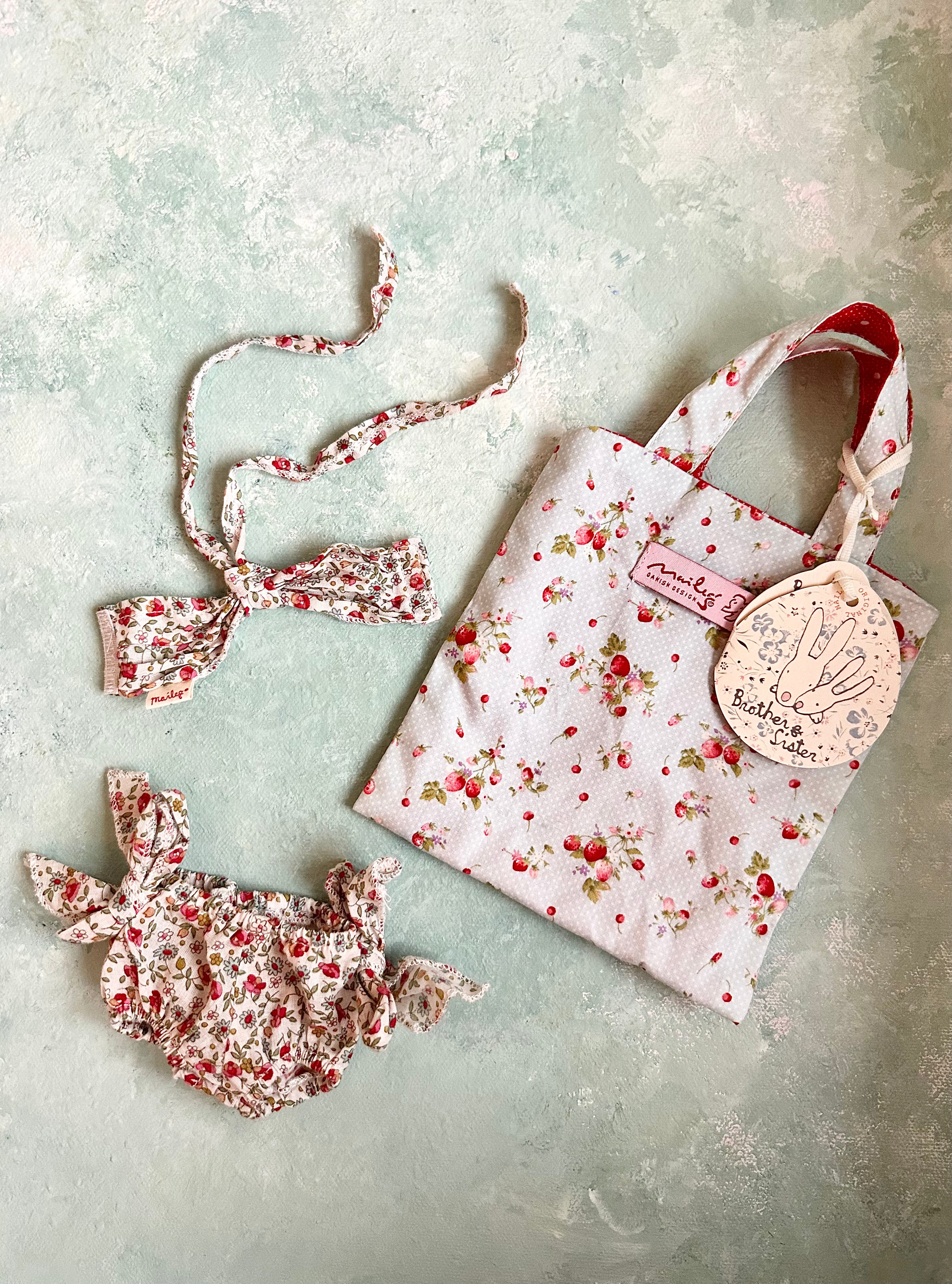 Brother & Sister: Bikini - 2013