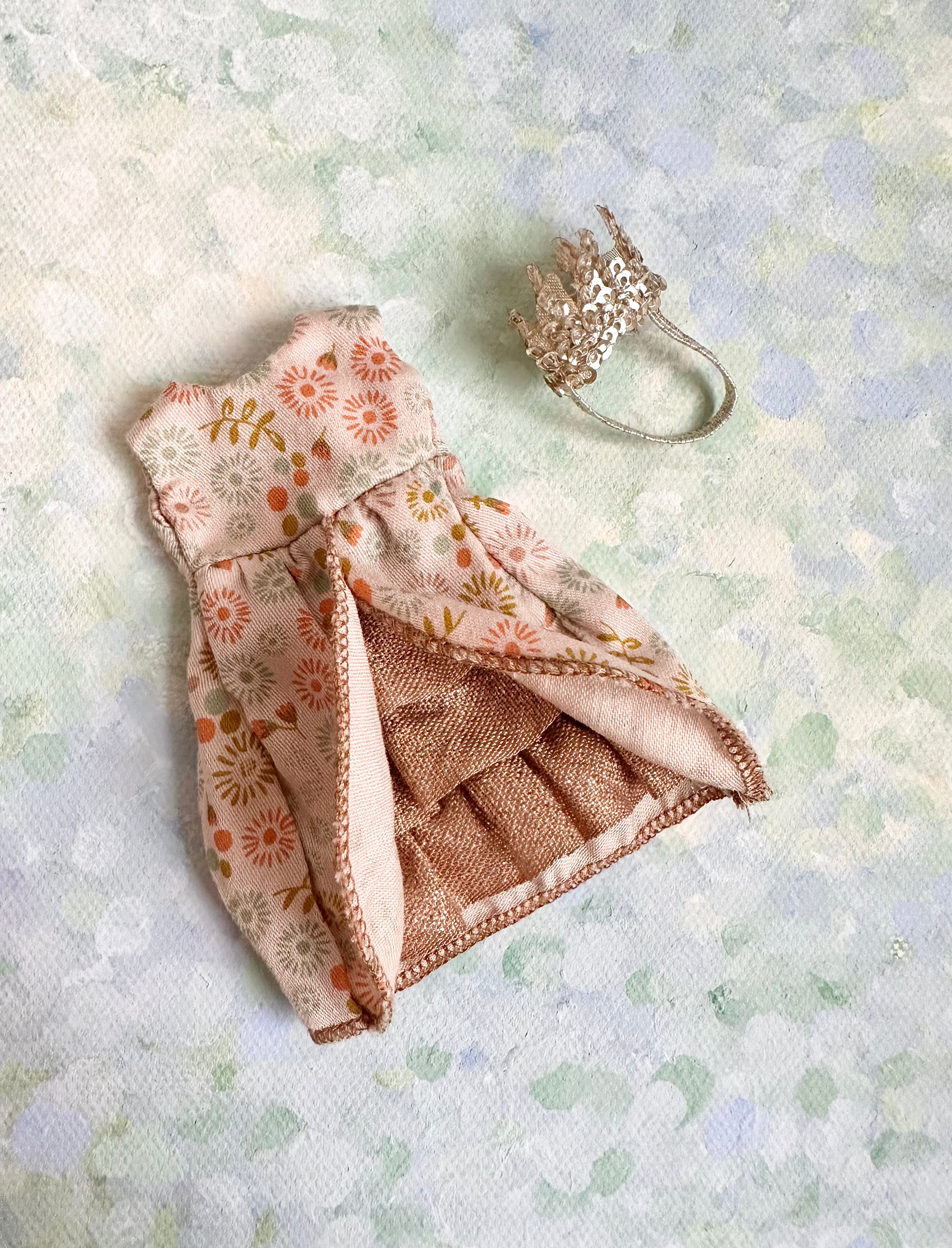 Mouse Queen Outfit - 2018