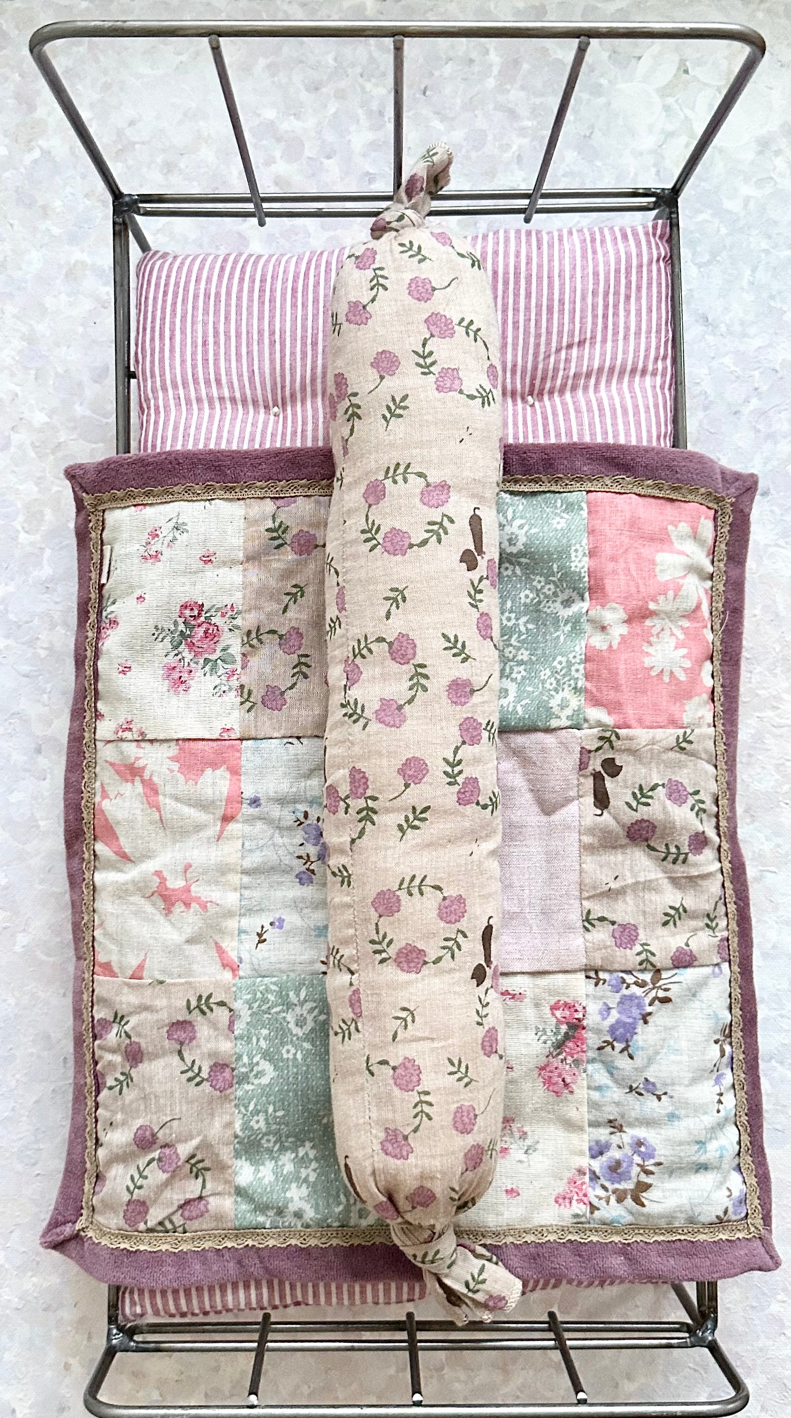 Medium Metal Bed - 2014