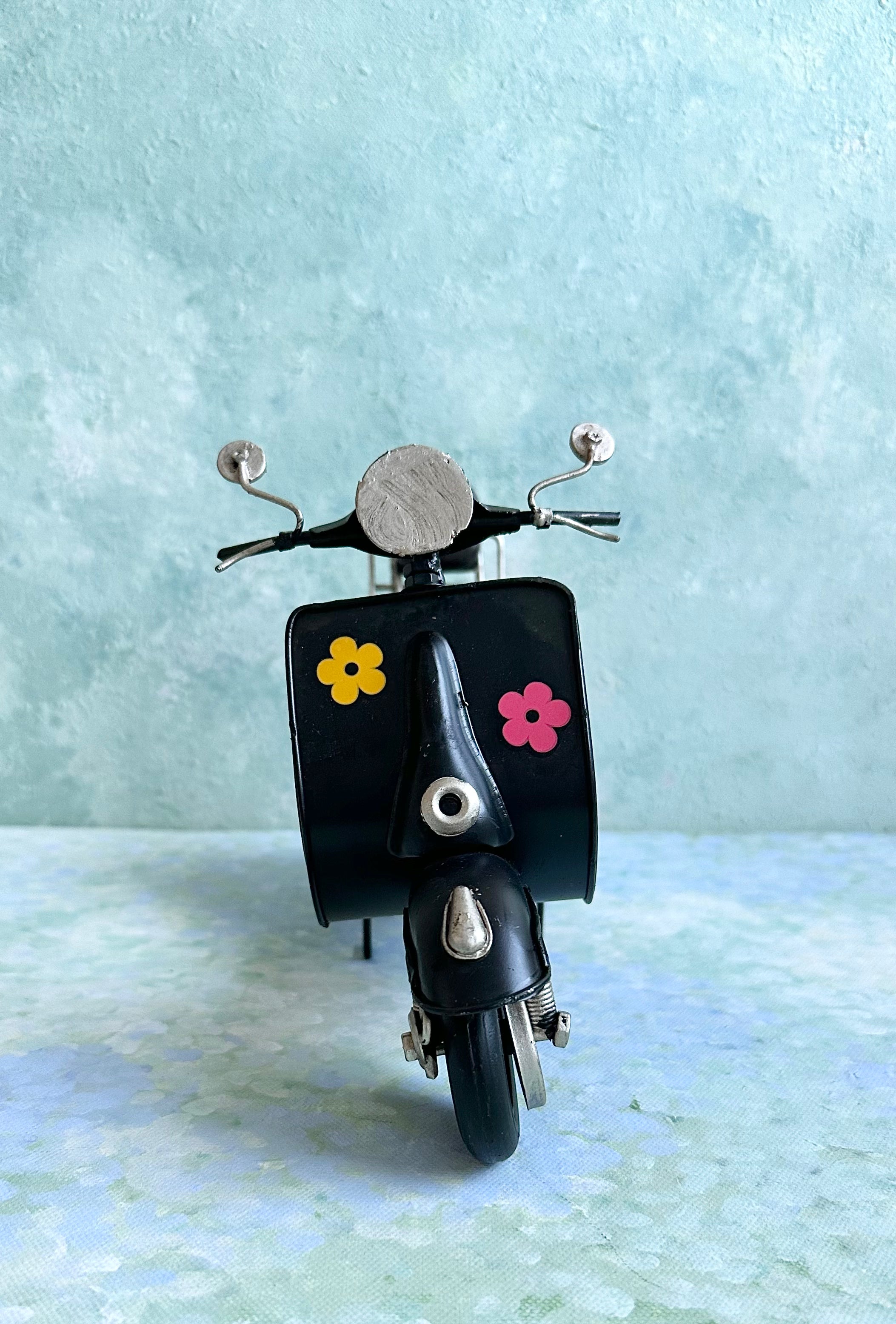 Miniature Vintage Vespa