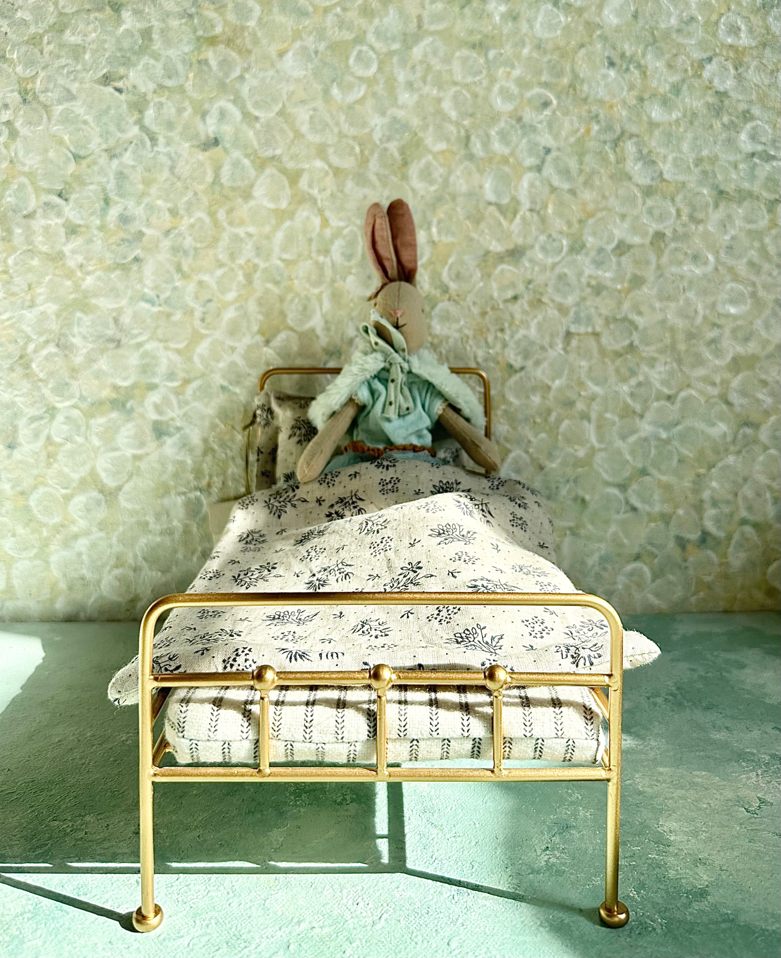 Mini Metal Bed - 2017