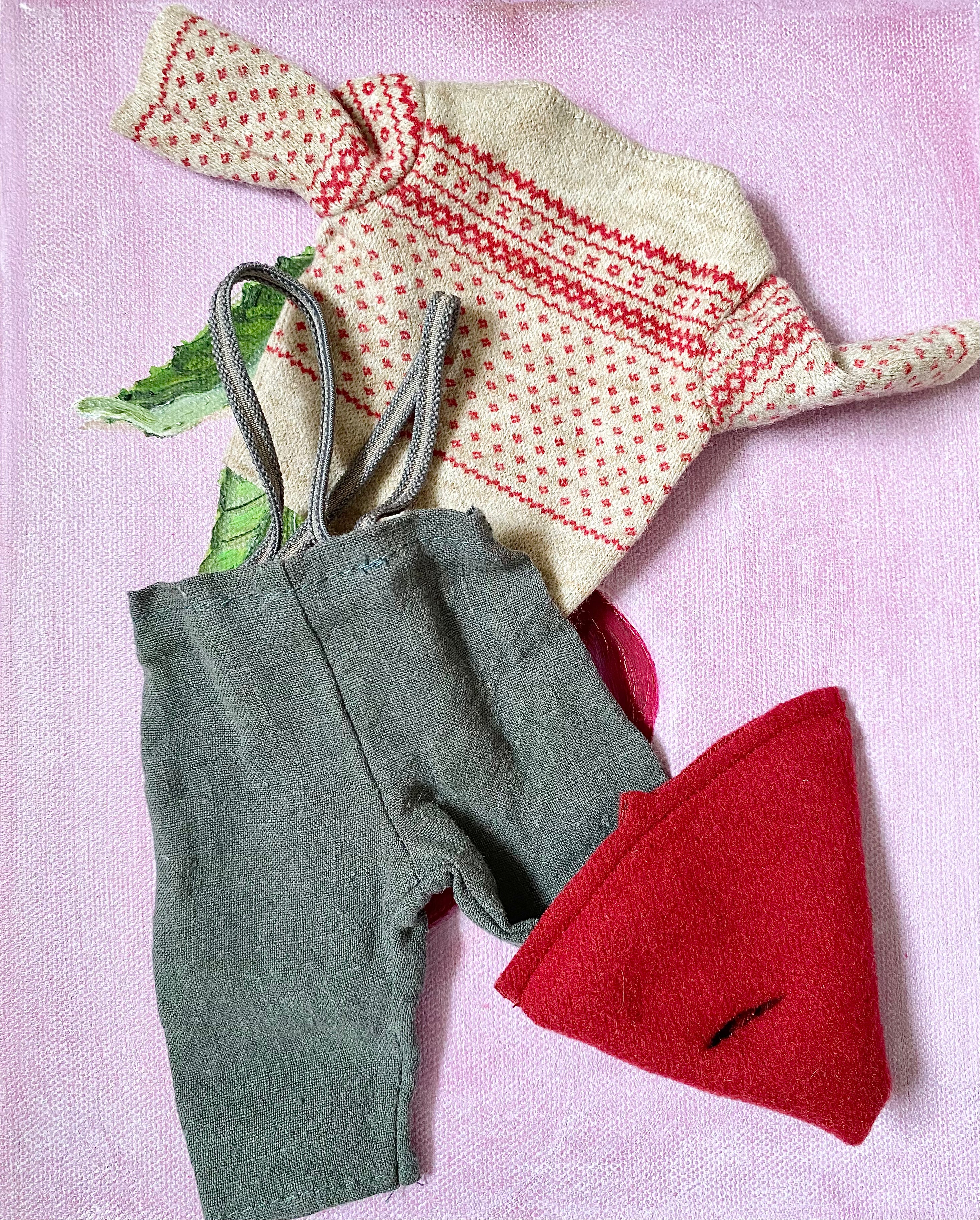 Medium Christmas Outfit - 2018