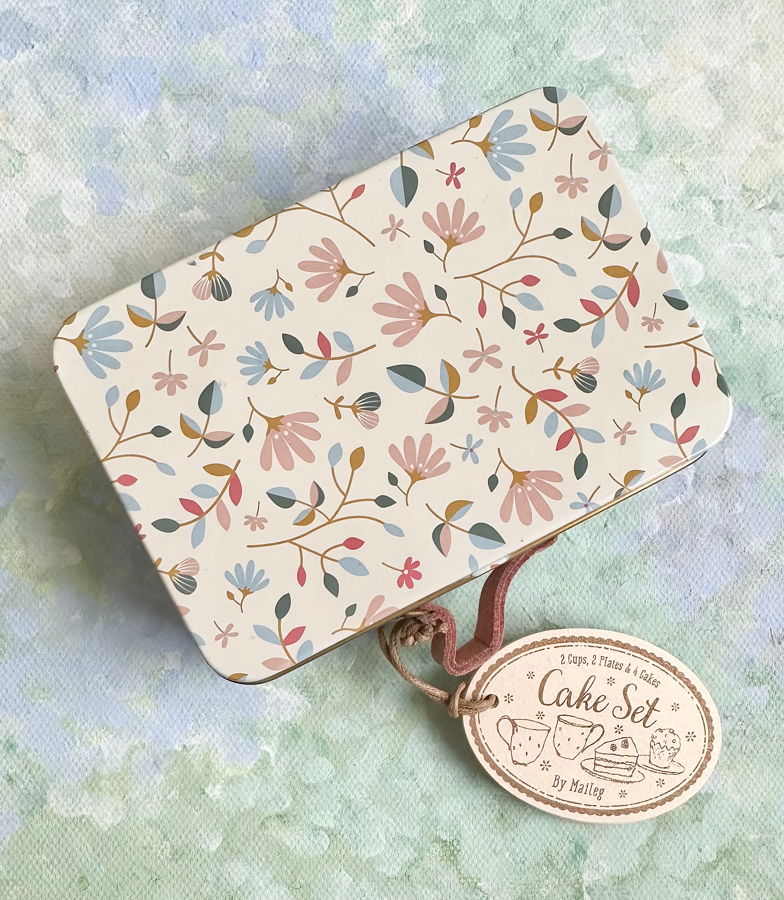 Cakes with Tableware - 2020