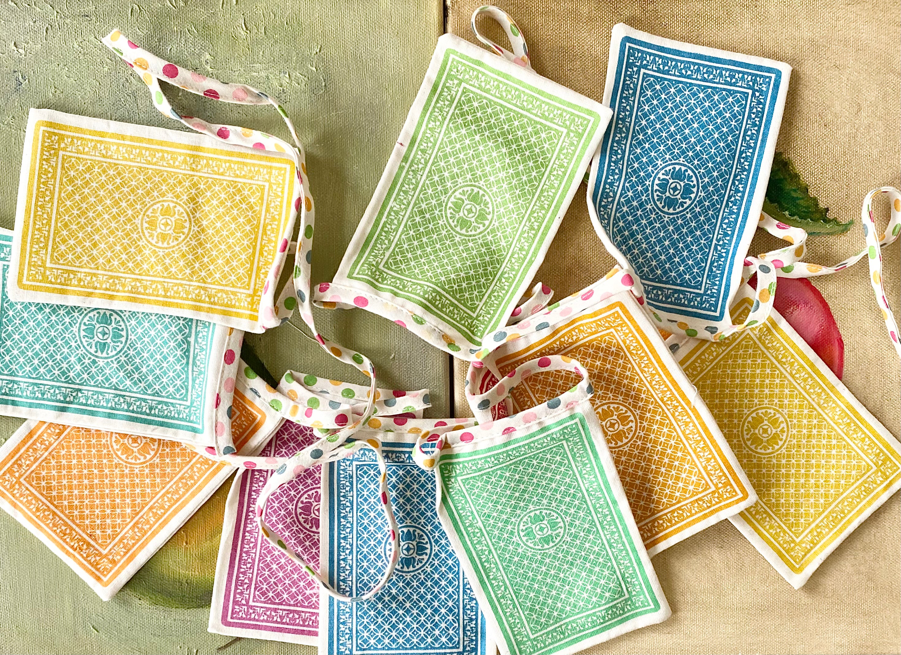 Tivoli Garland - 2012