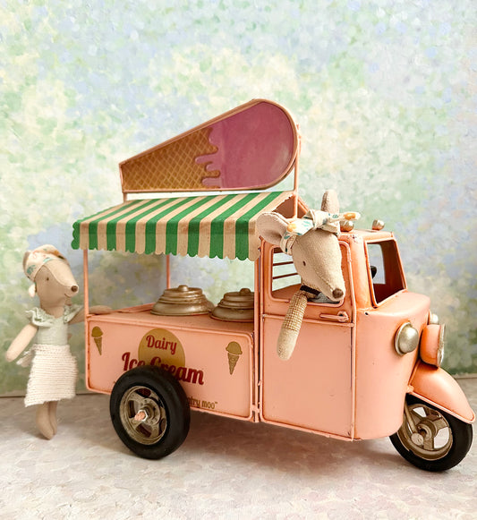 Miniature Vintage Ice Cream Van