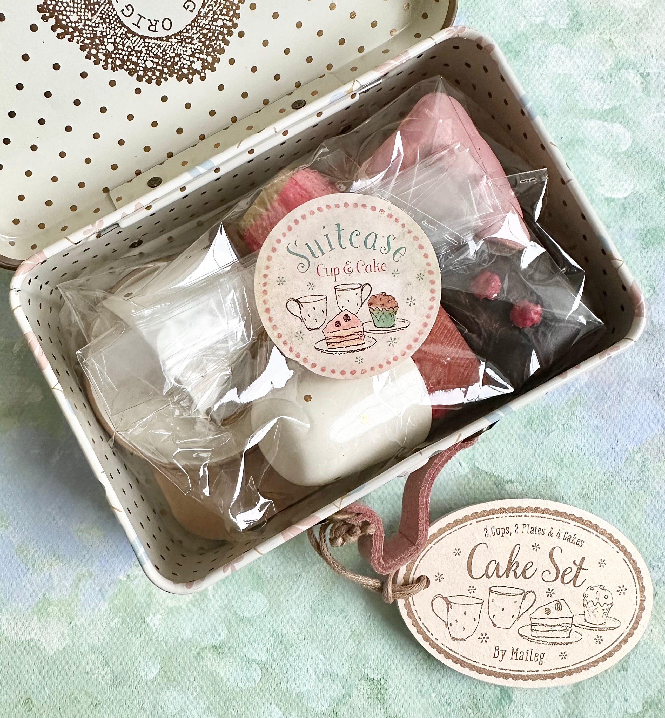 Cakes with Tableware - 2020