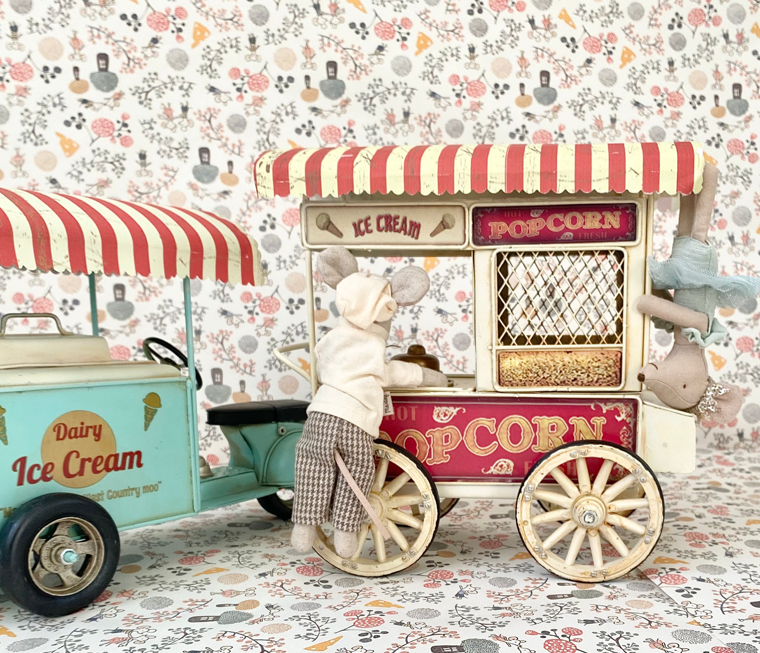 Miniature Vintage Popcorn Cart