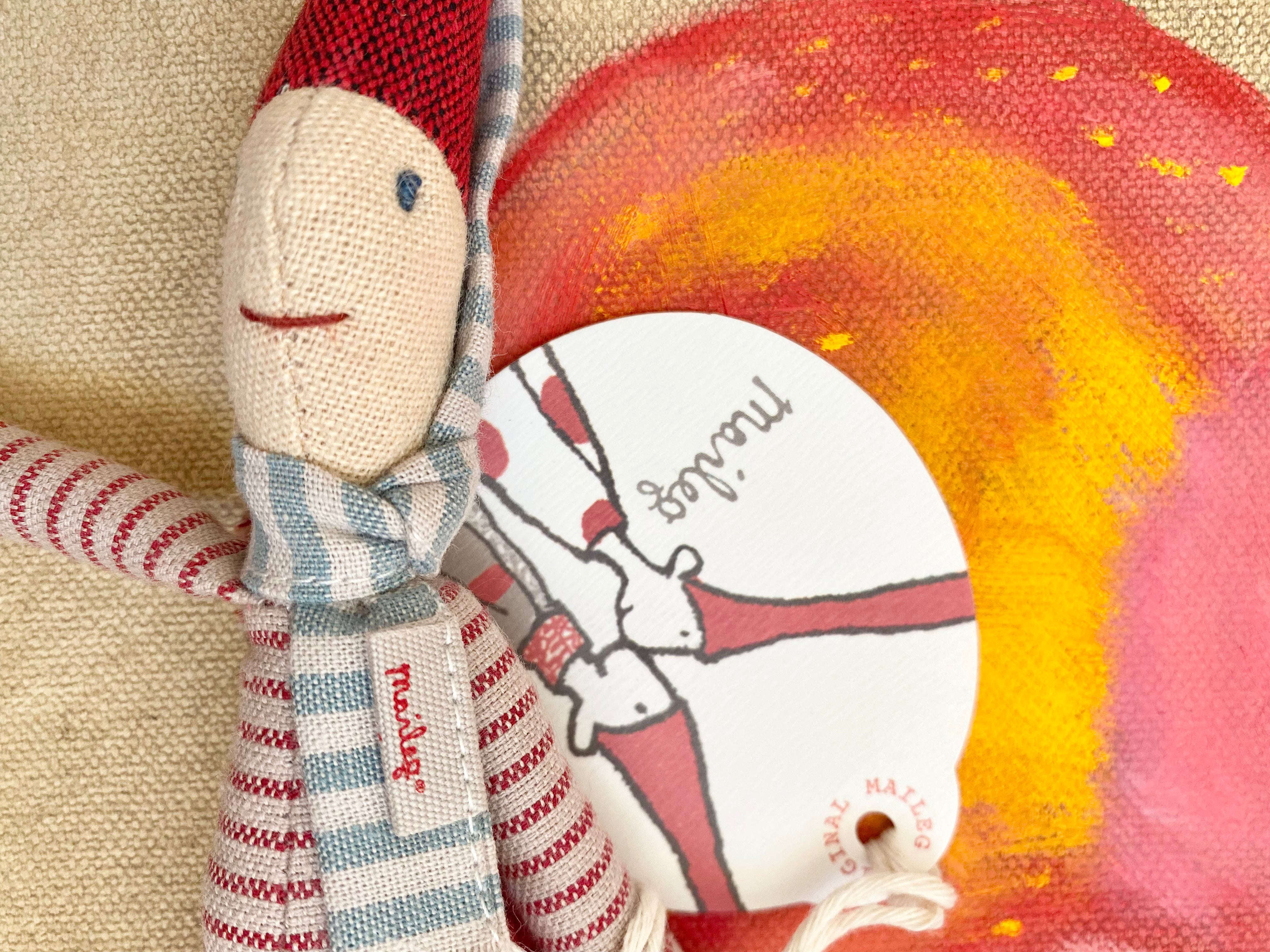 Micro Pixy Hanging - 2010