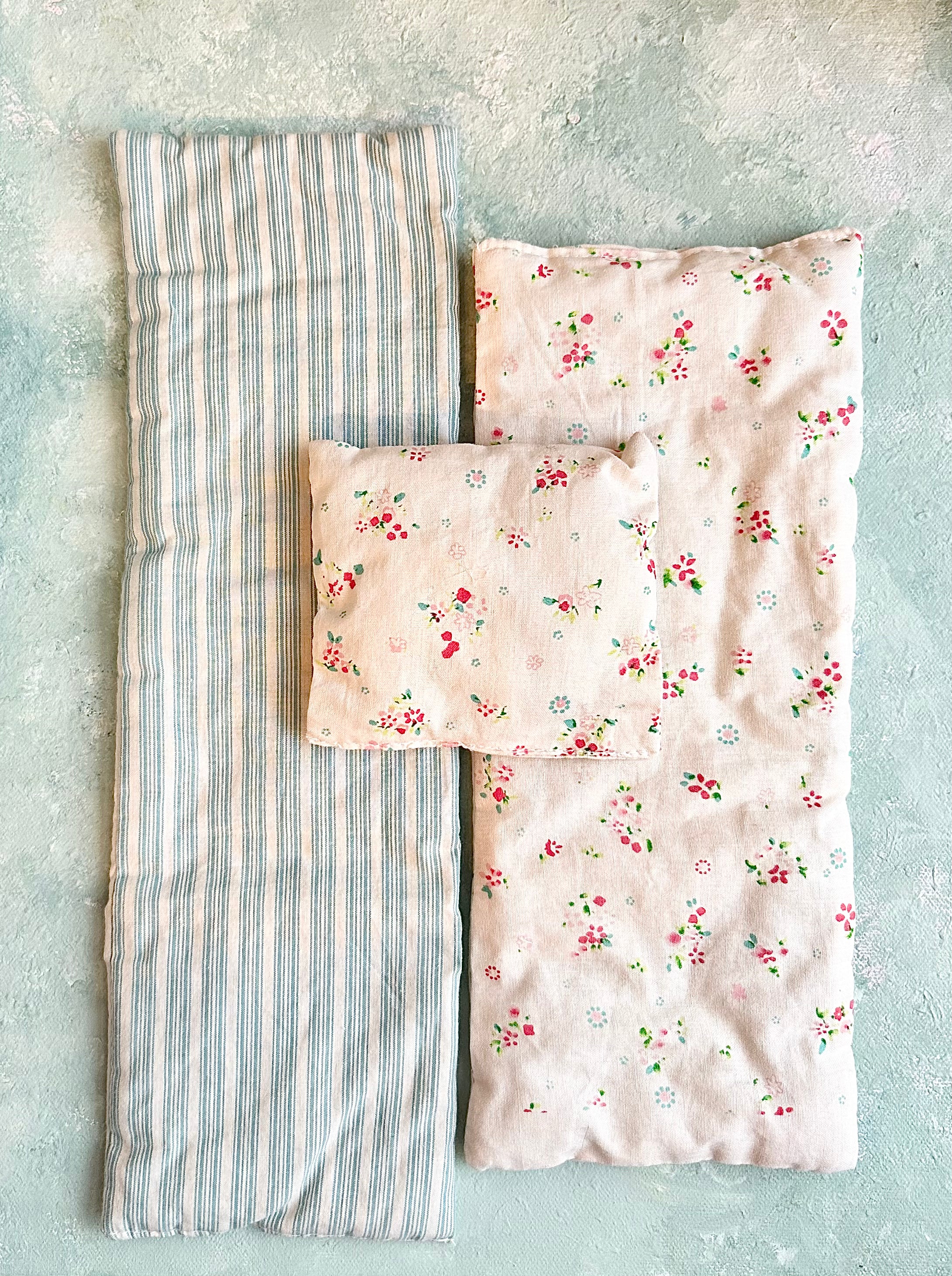 Pull Out Bed with Bedlinen - 2007