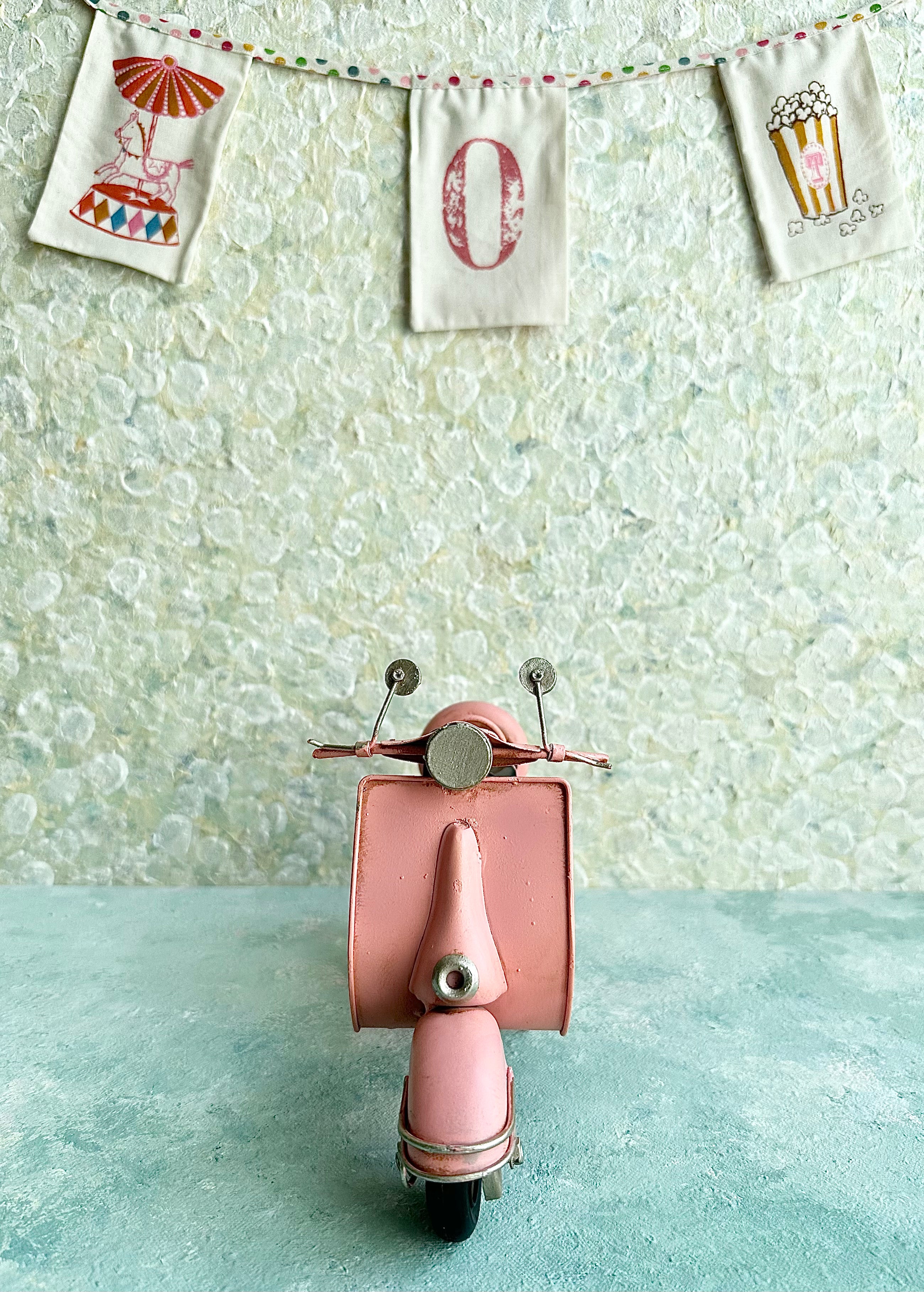 Miniature Vintage Vespa