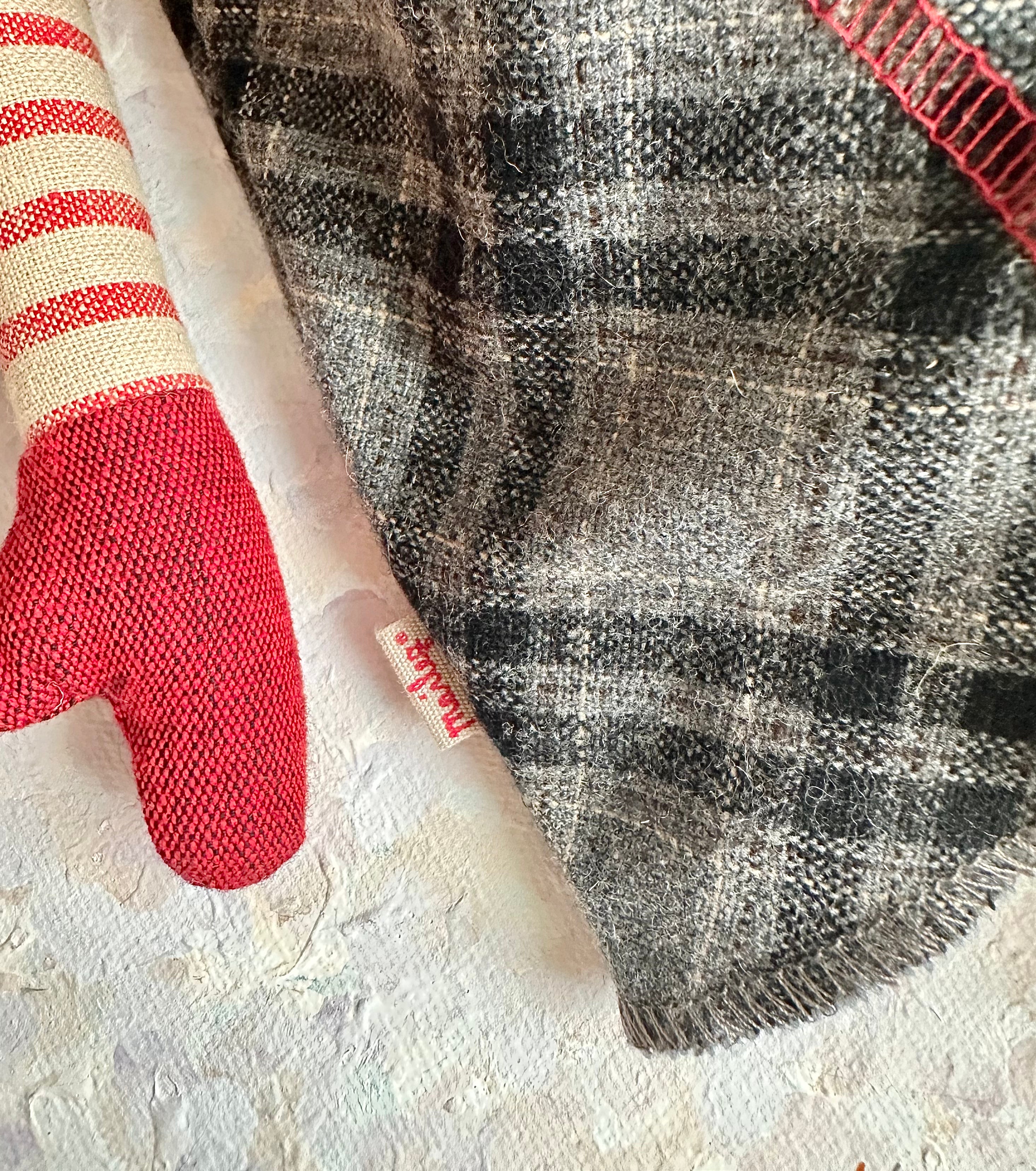 Medium Pixy Laura - 2011