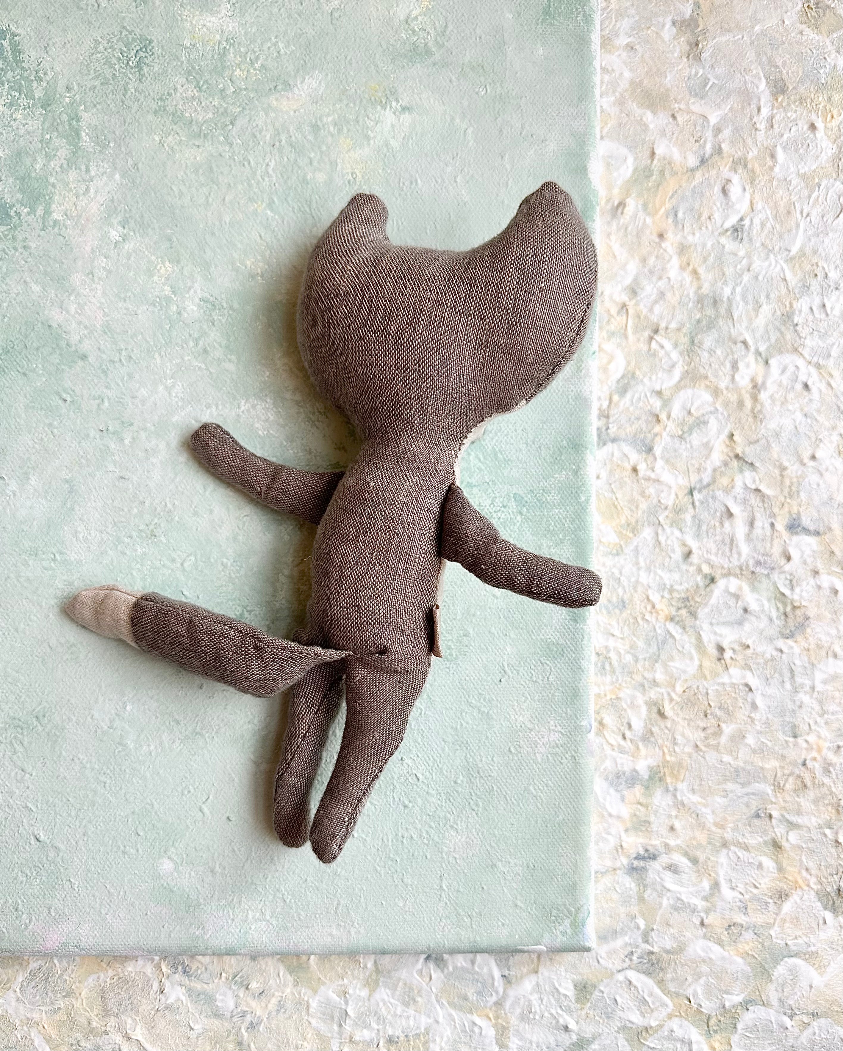 Fox & Friends: Mini Wolf - 2016