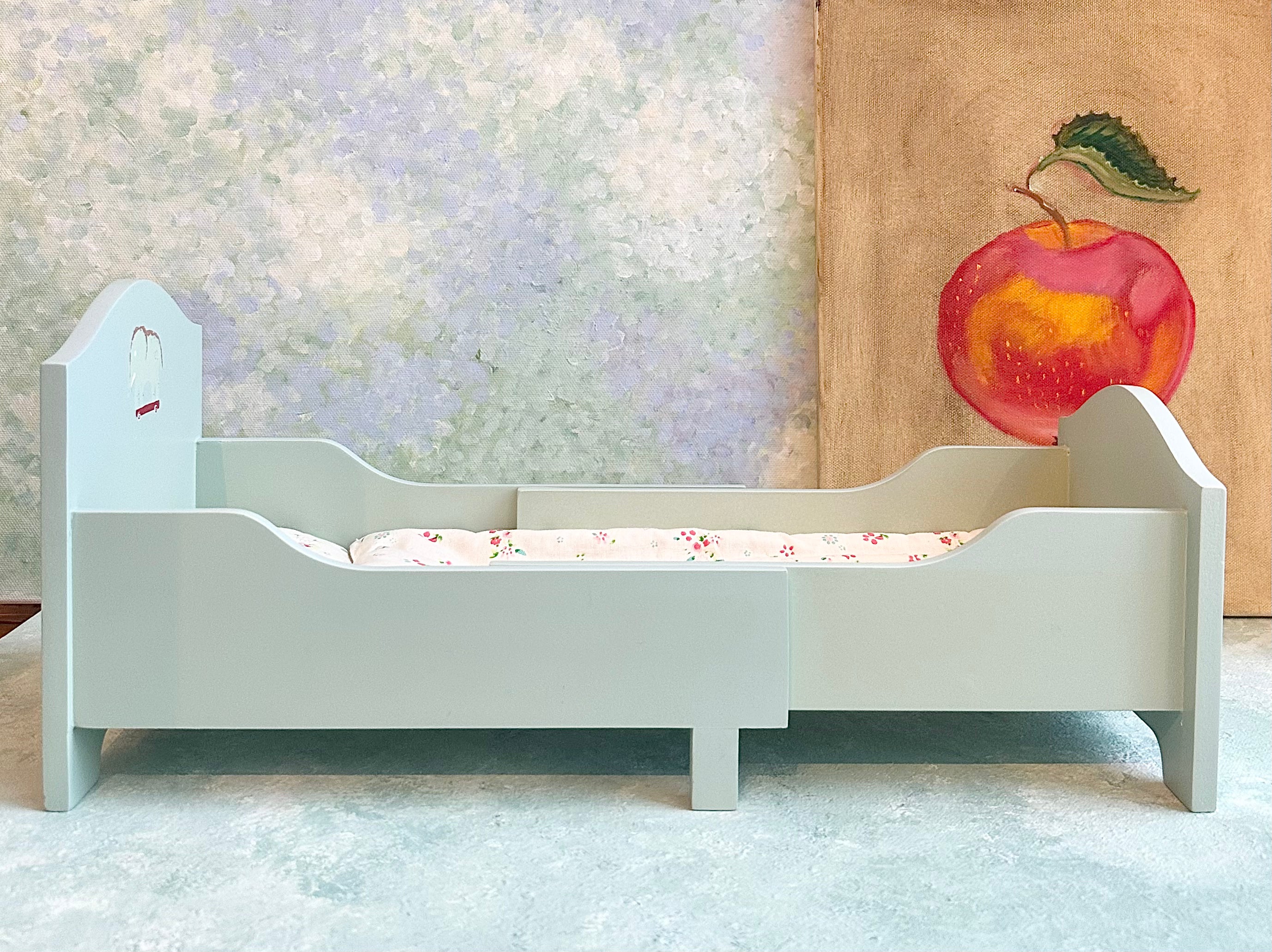 Pull Out Bed with Bedlinen - 2007