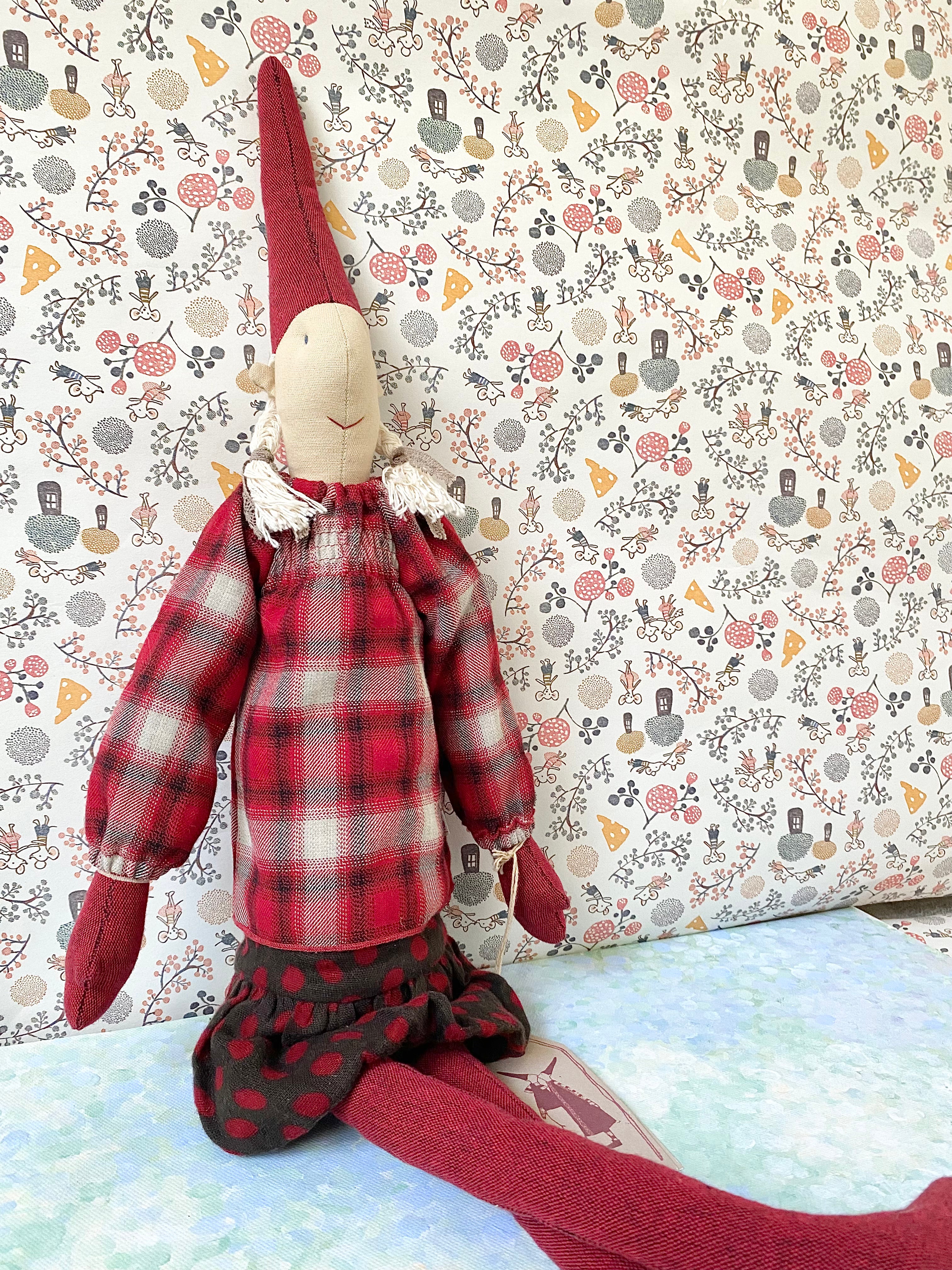 Medium Pixy Louise - 2012