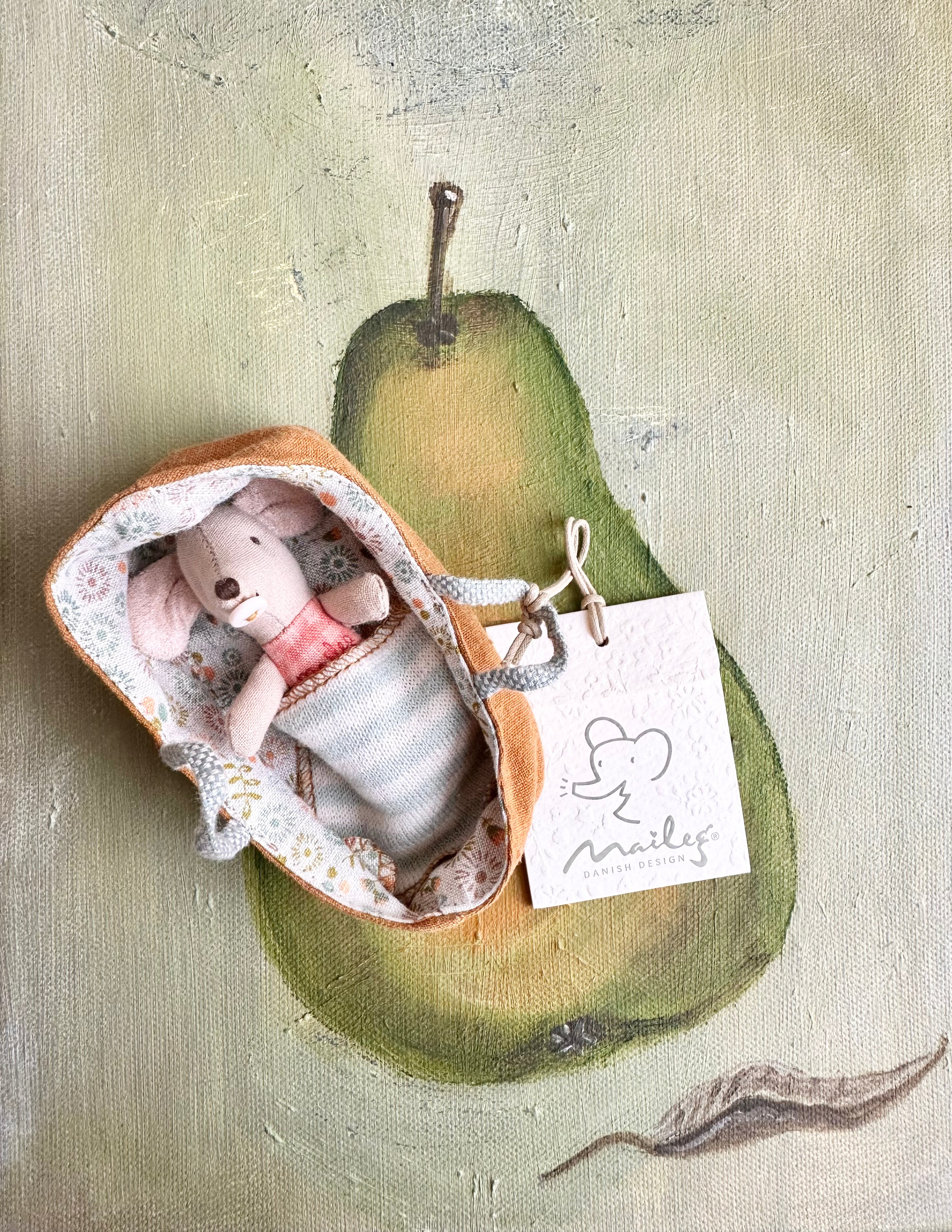 Baby Mouse in Carrycot - 2018