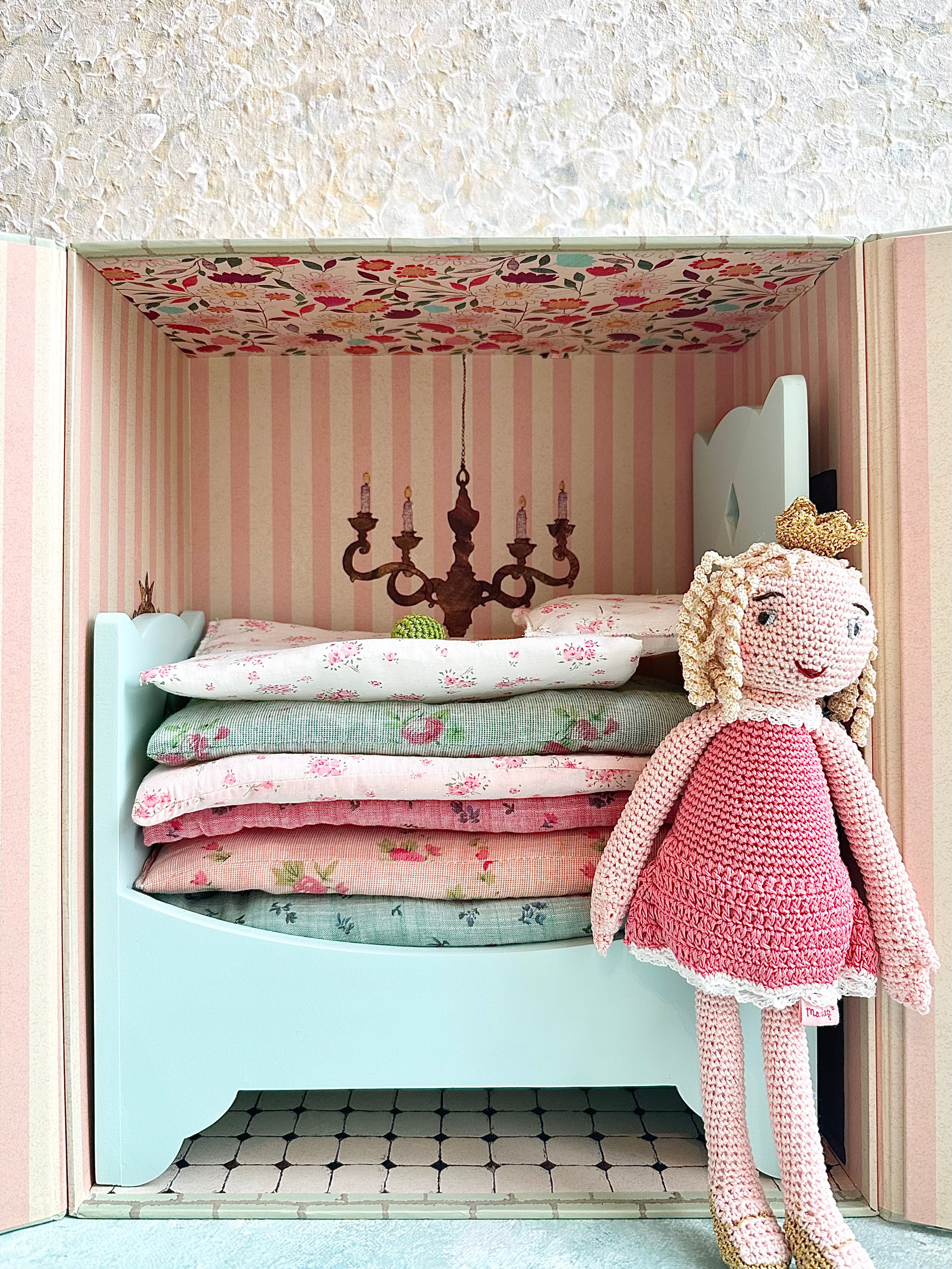 Crochet Princess & the Pea - 2014