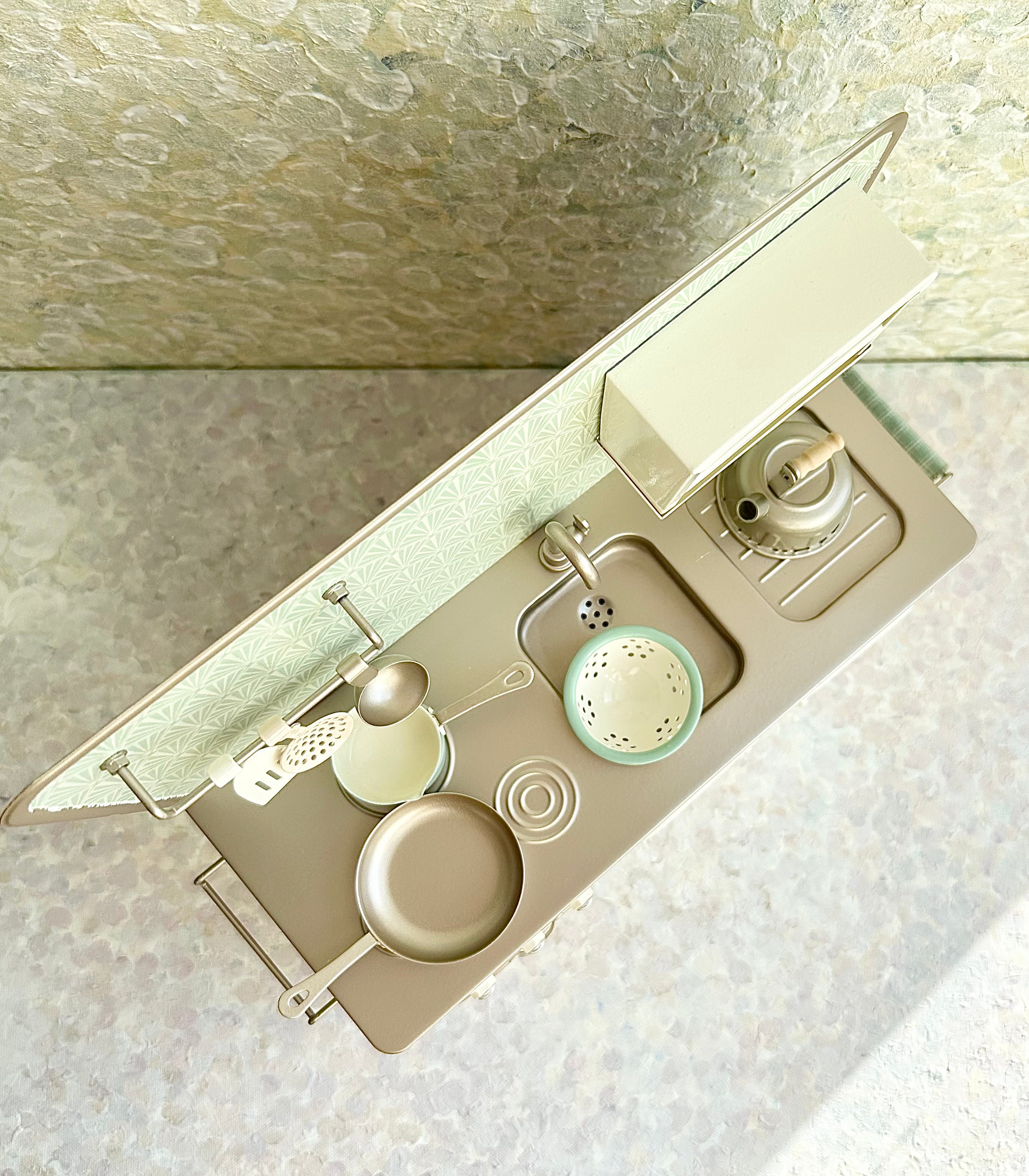 Retro Kitchen - 2017