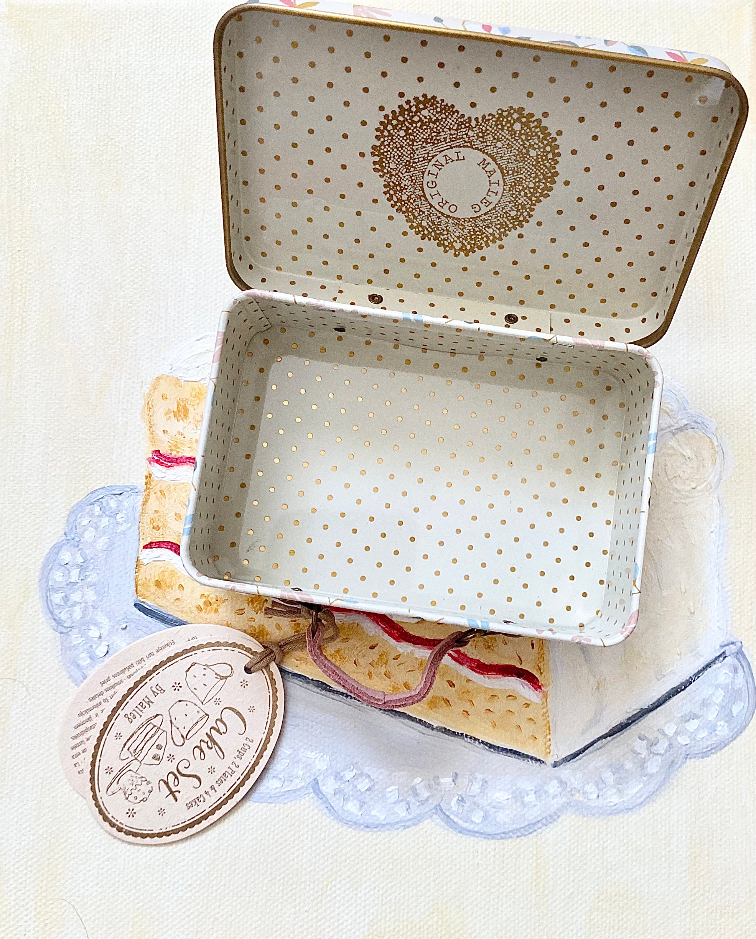 Suitcase/tin - White Merle