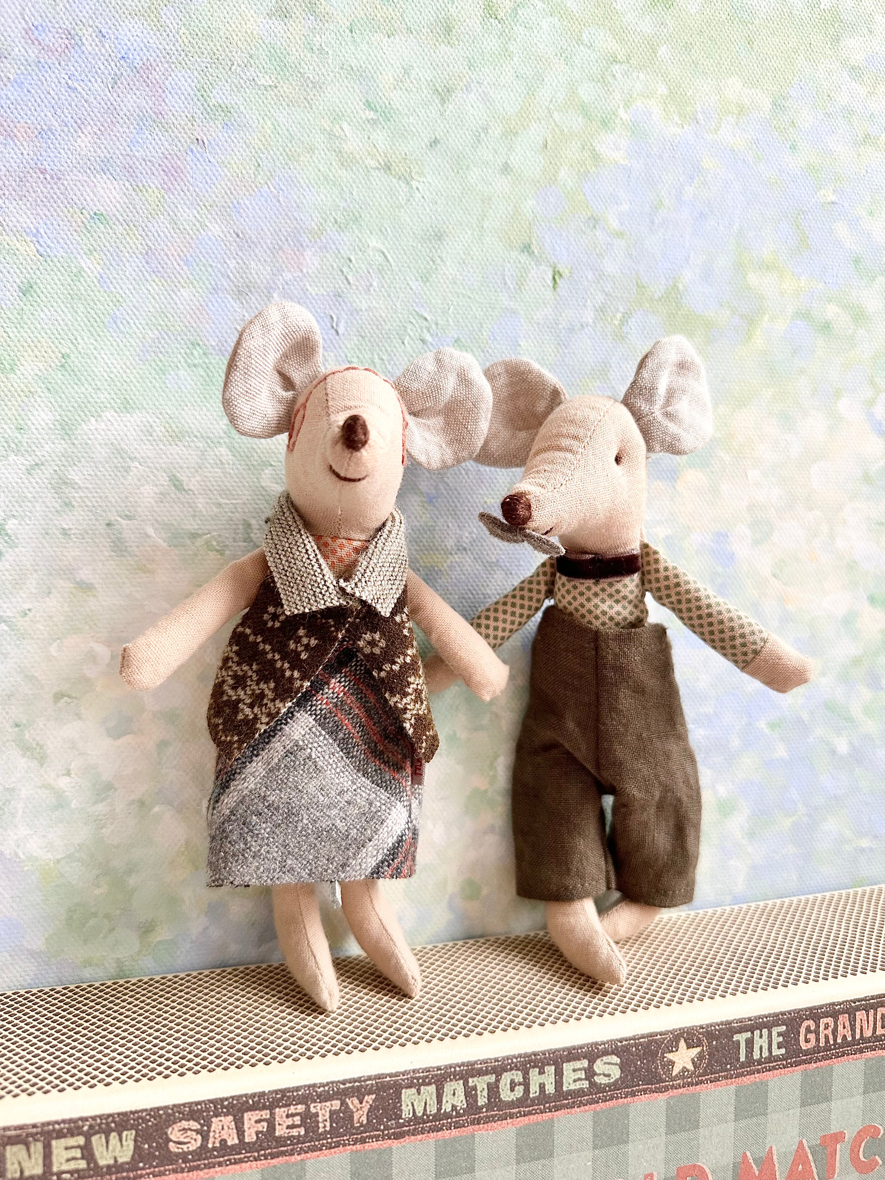 Grandpa & Grandma in Matchbox - 2016